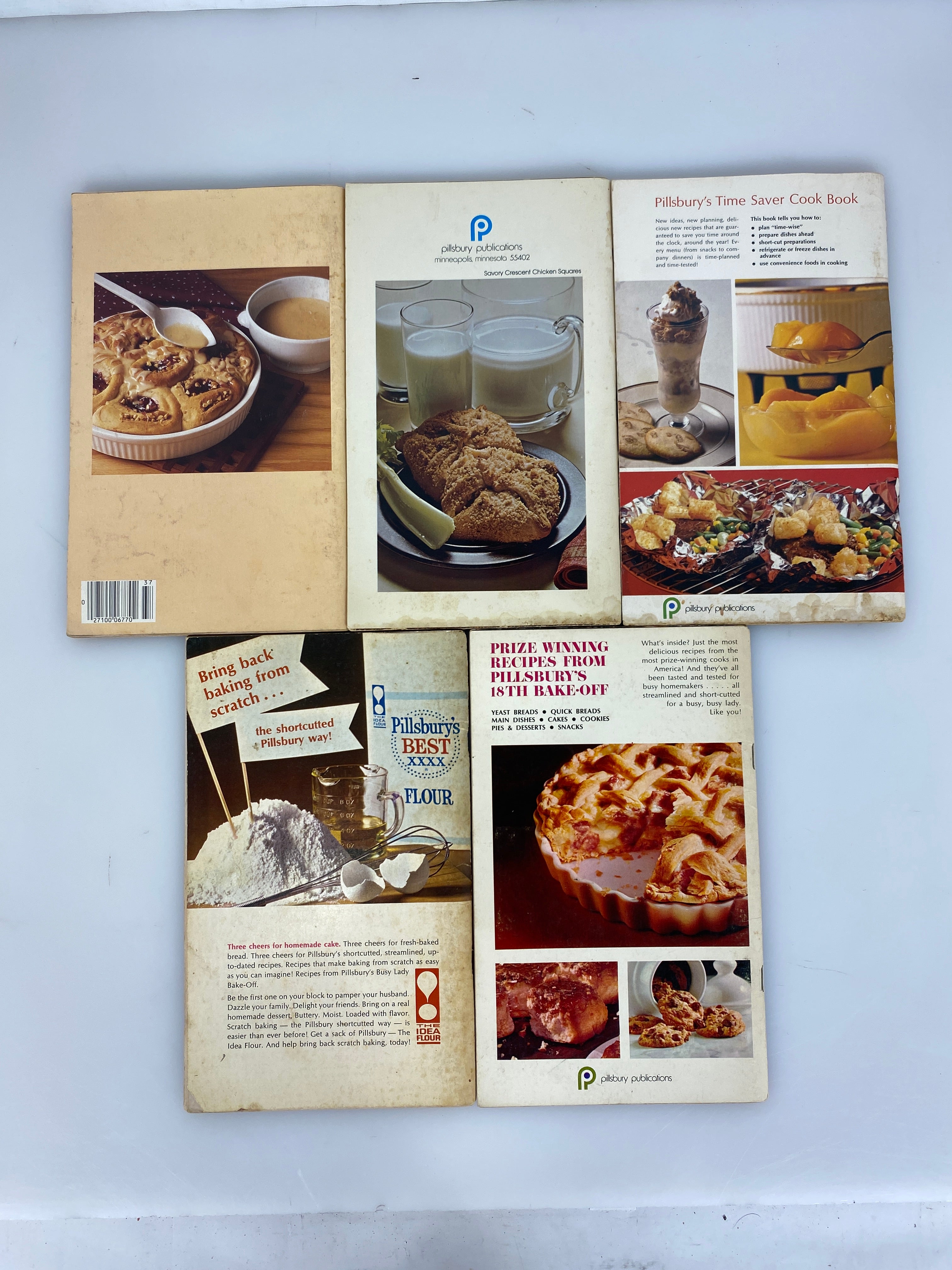 Lot of 5 Vintage Pillsbury Cook Books: Bake-Off/Breads/Time Saver/"Busy Lady" SC