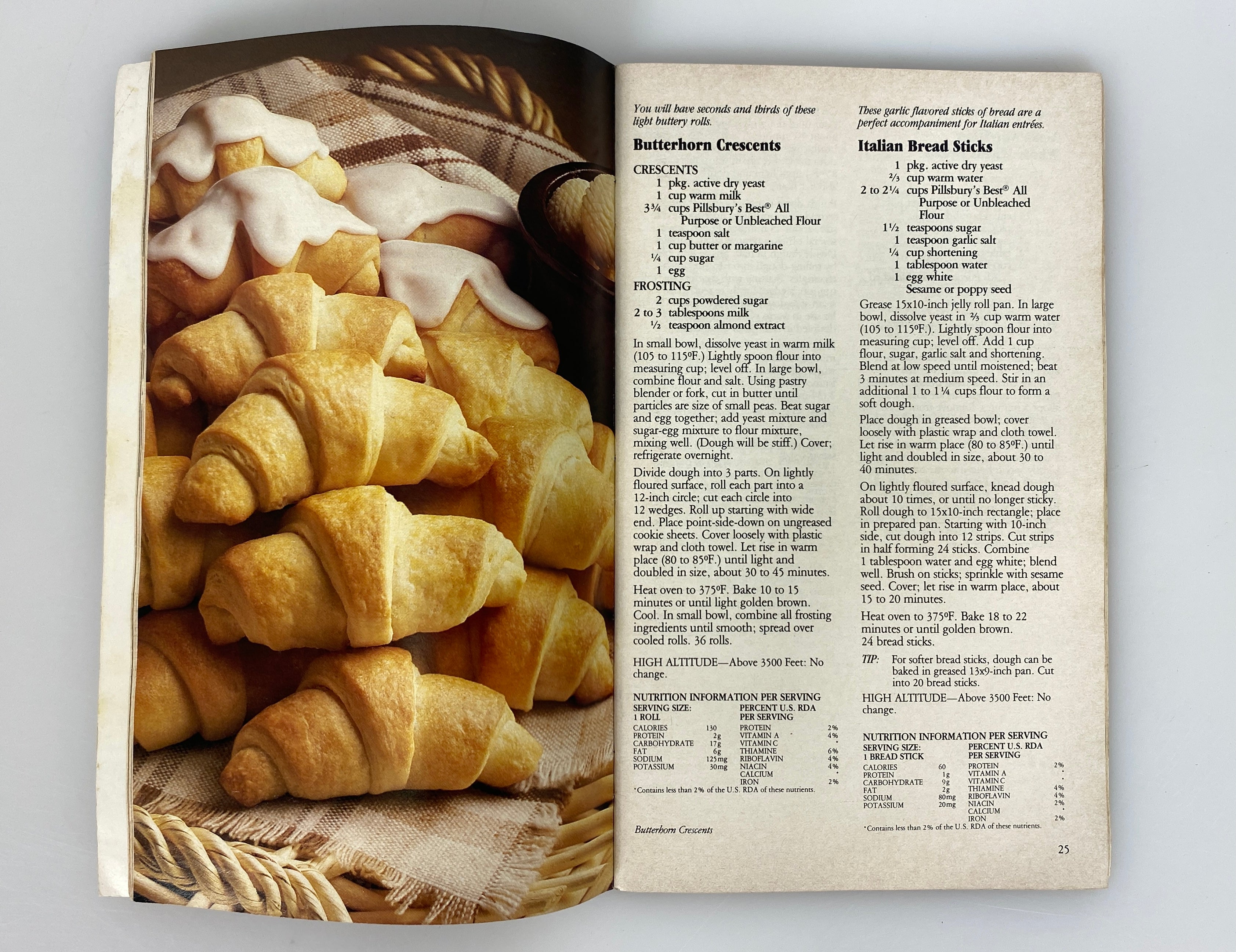 Lot of 5 Vintage Pillsbury Cook Books: Bake-Off/Breads/Time Saver/"Busy Lady" SC