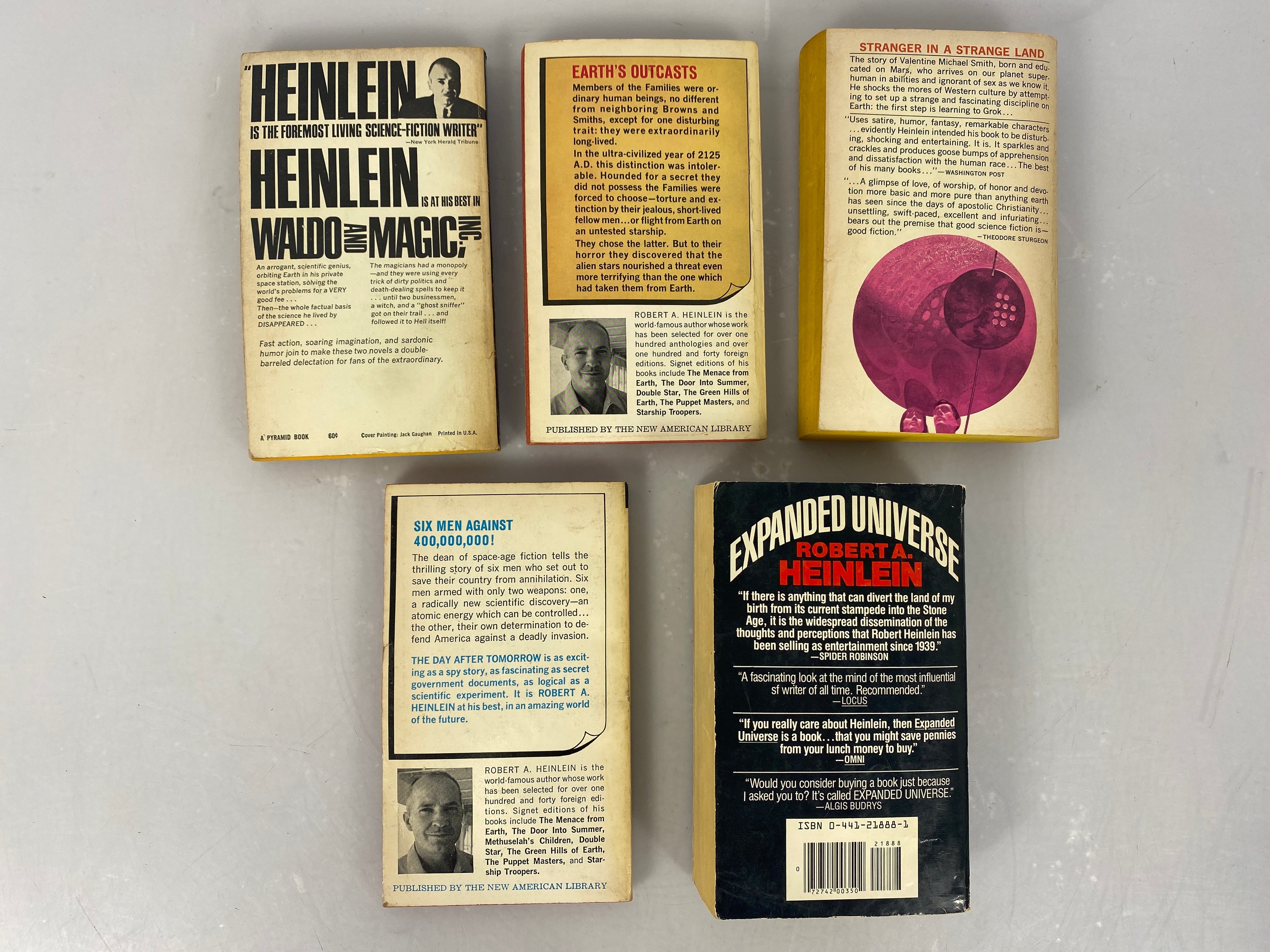 Lot of 5 Vintage Science Fiction paperbacks Robert Heinlein  1949-1982