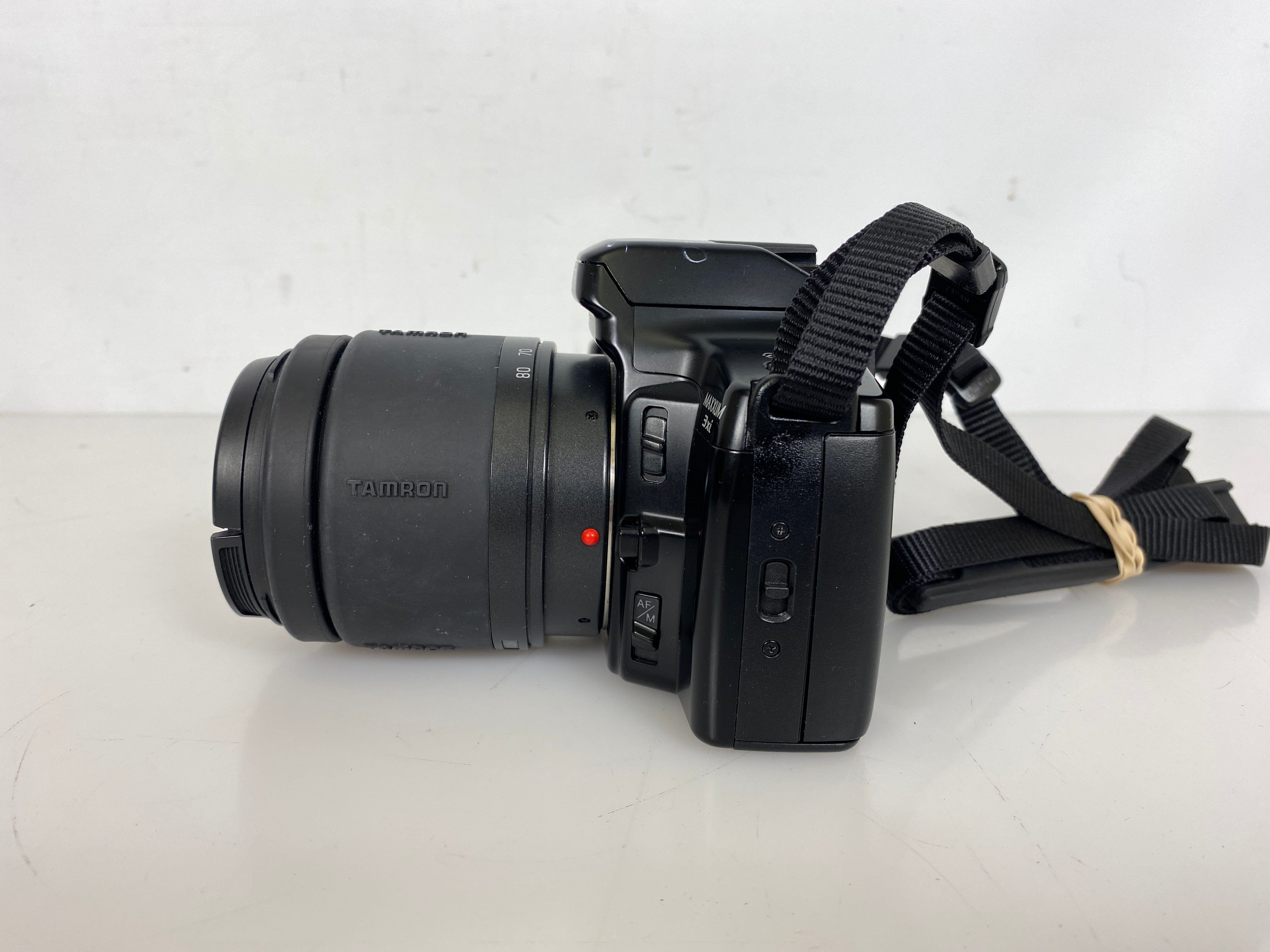 Minolta Maxxum 3xi 35mm SLR Camera with Tamron Lens