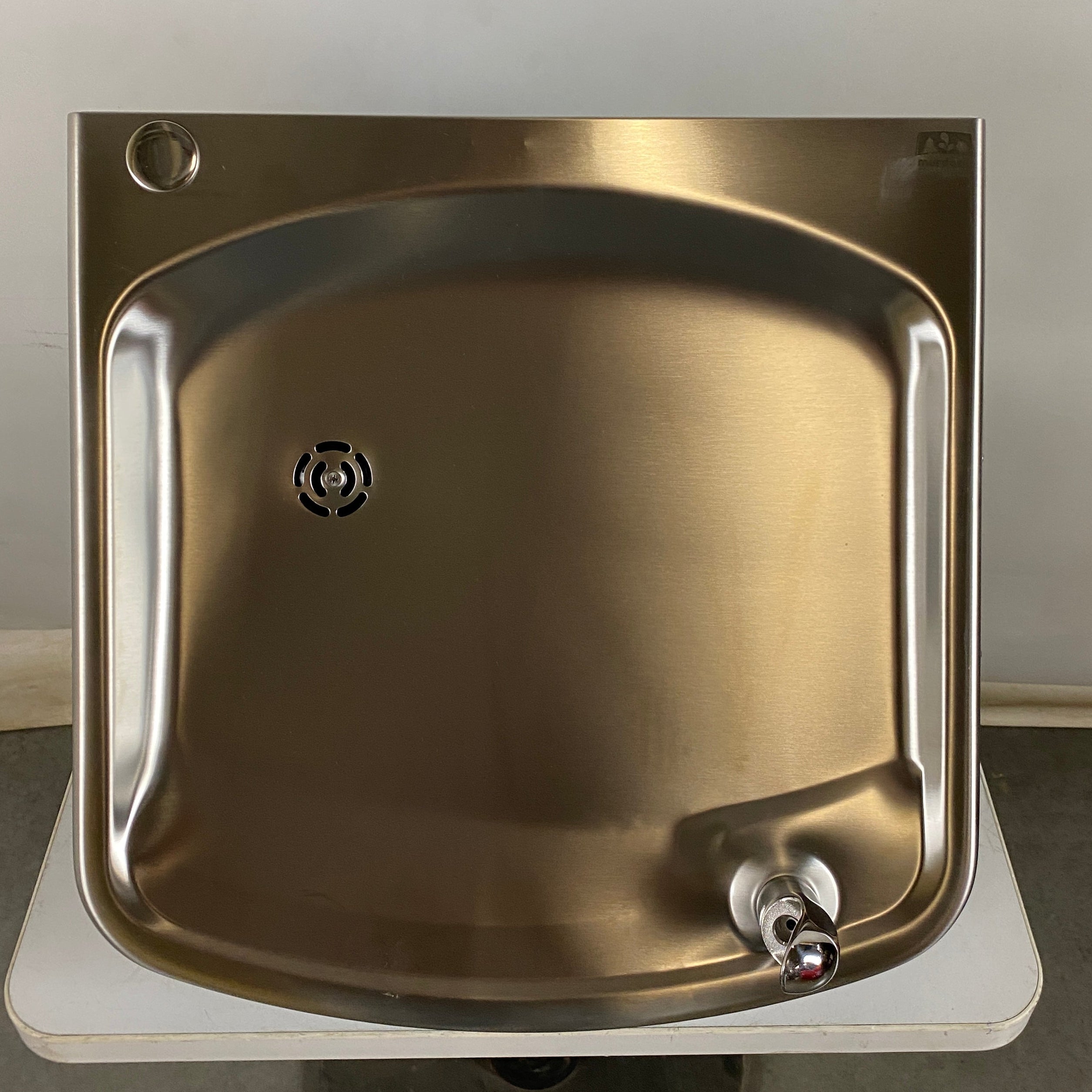 Murdock #7012-313-000 Spartan Helmet Design Wall Mounted Water Fountain
