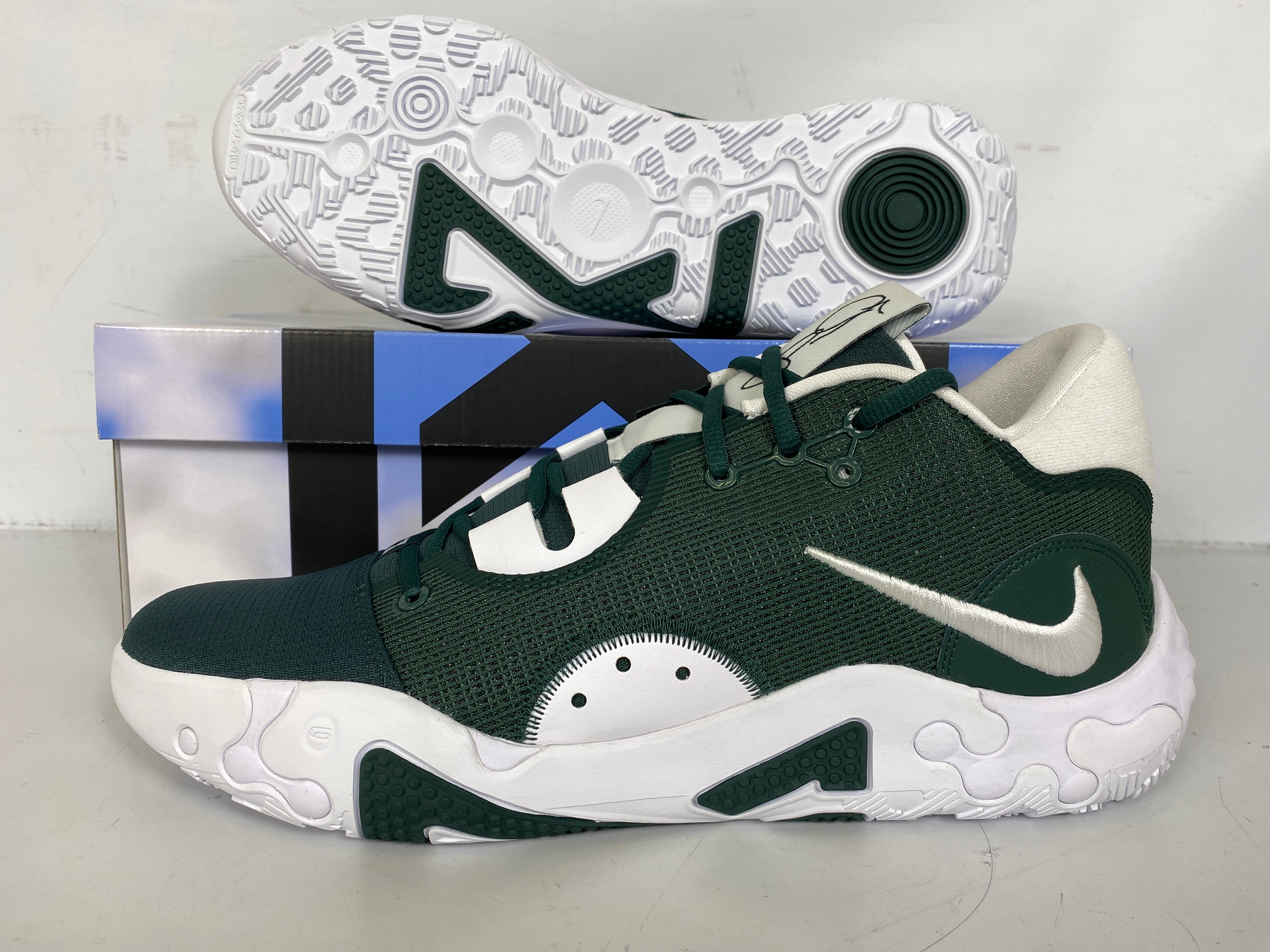 Nike Green PG6 Basketball Shoes Men's Size 15 – MSU Surplus Store