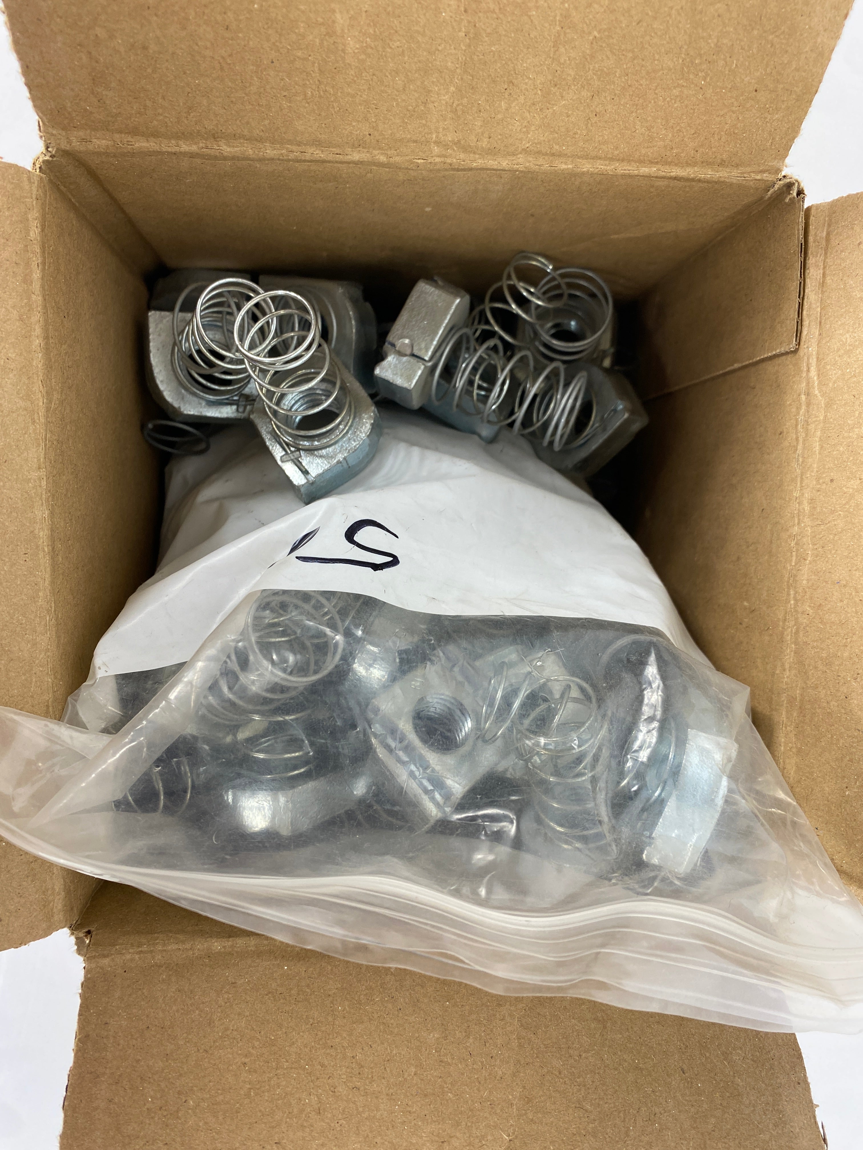 Nut Power Strut D 5/18" Spring 66 Count