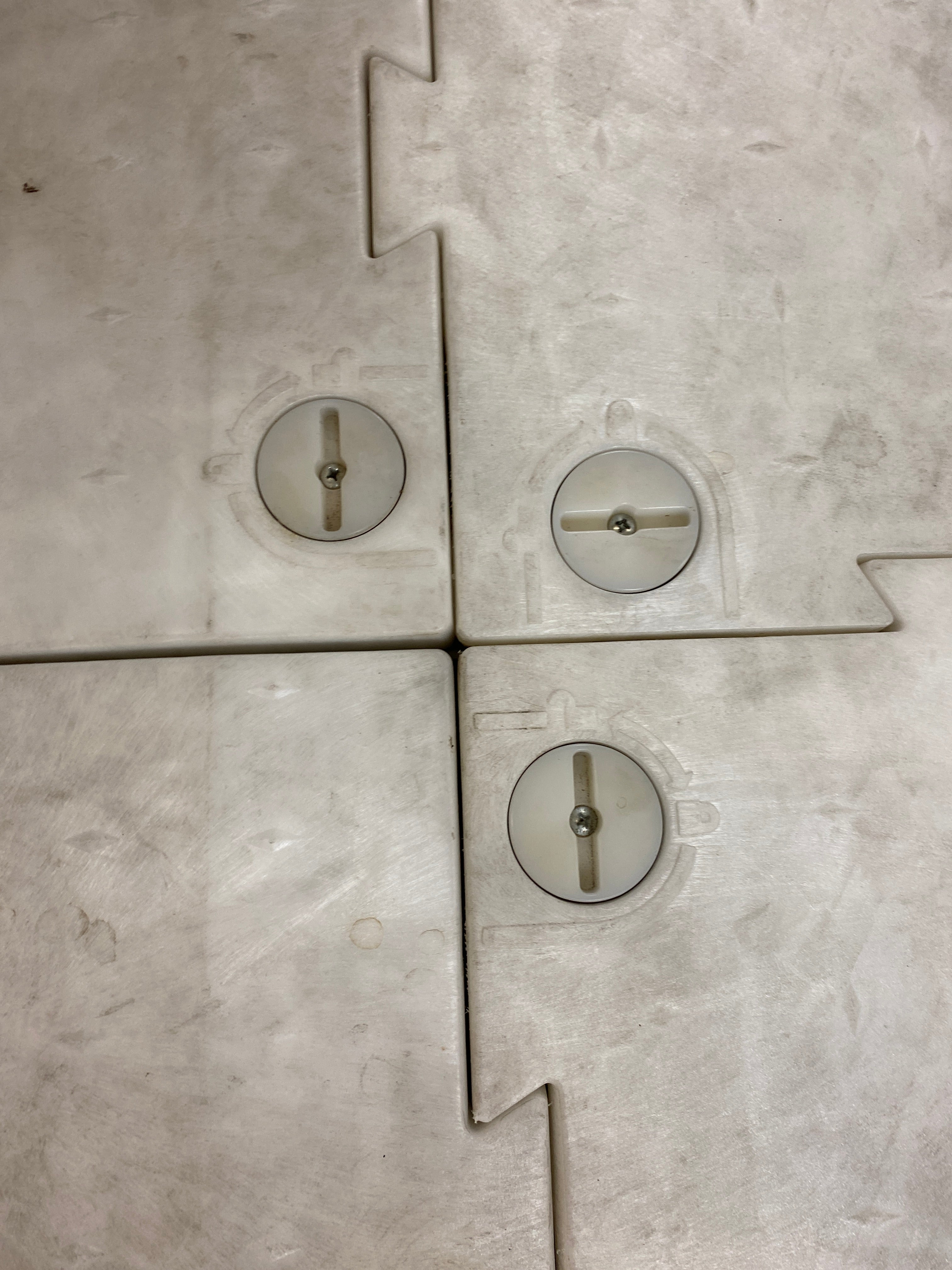 OmniDeck White Connector Ramp