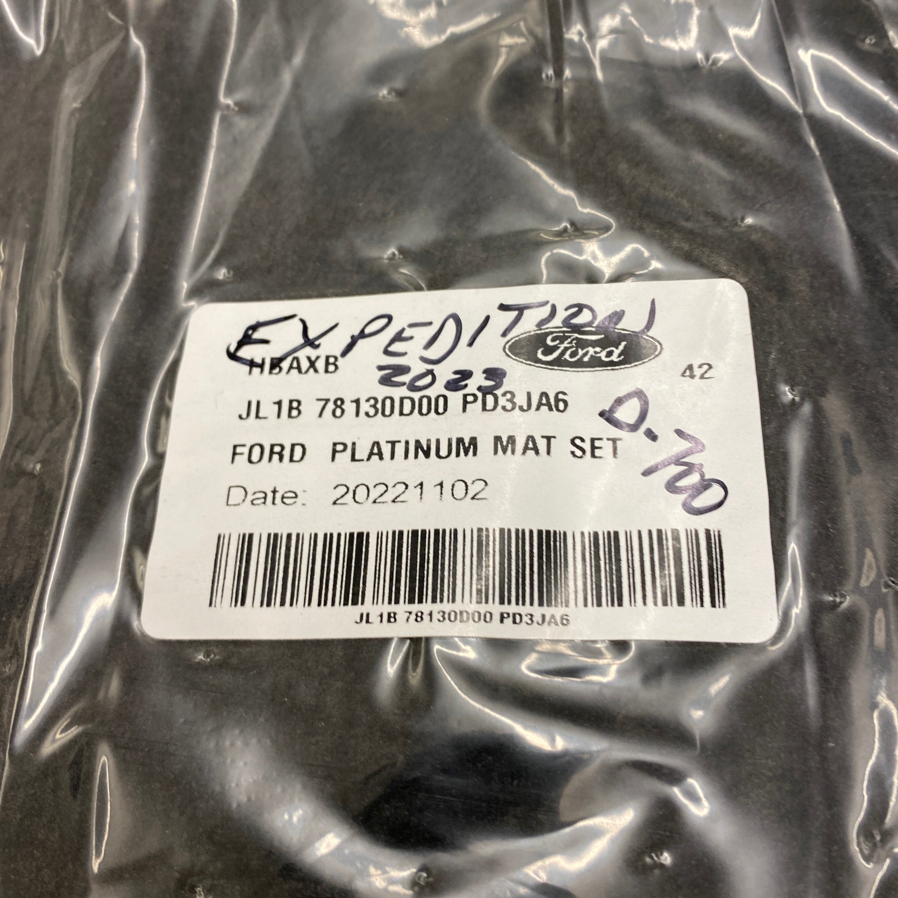 Set of 4 Ford Expedition Platinum Floormats