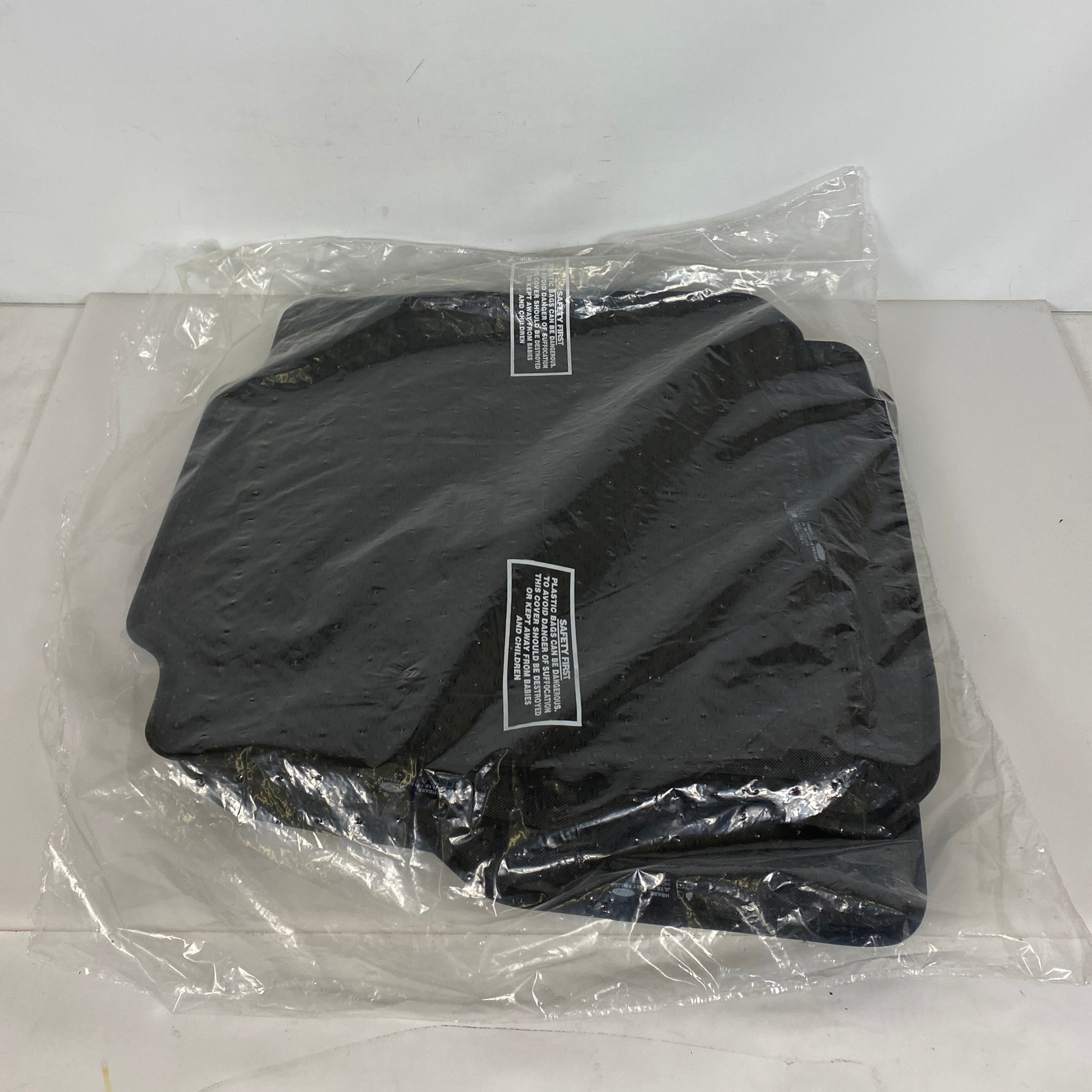 Set of 4 Ford Expedition Platinum Floormats