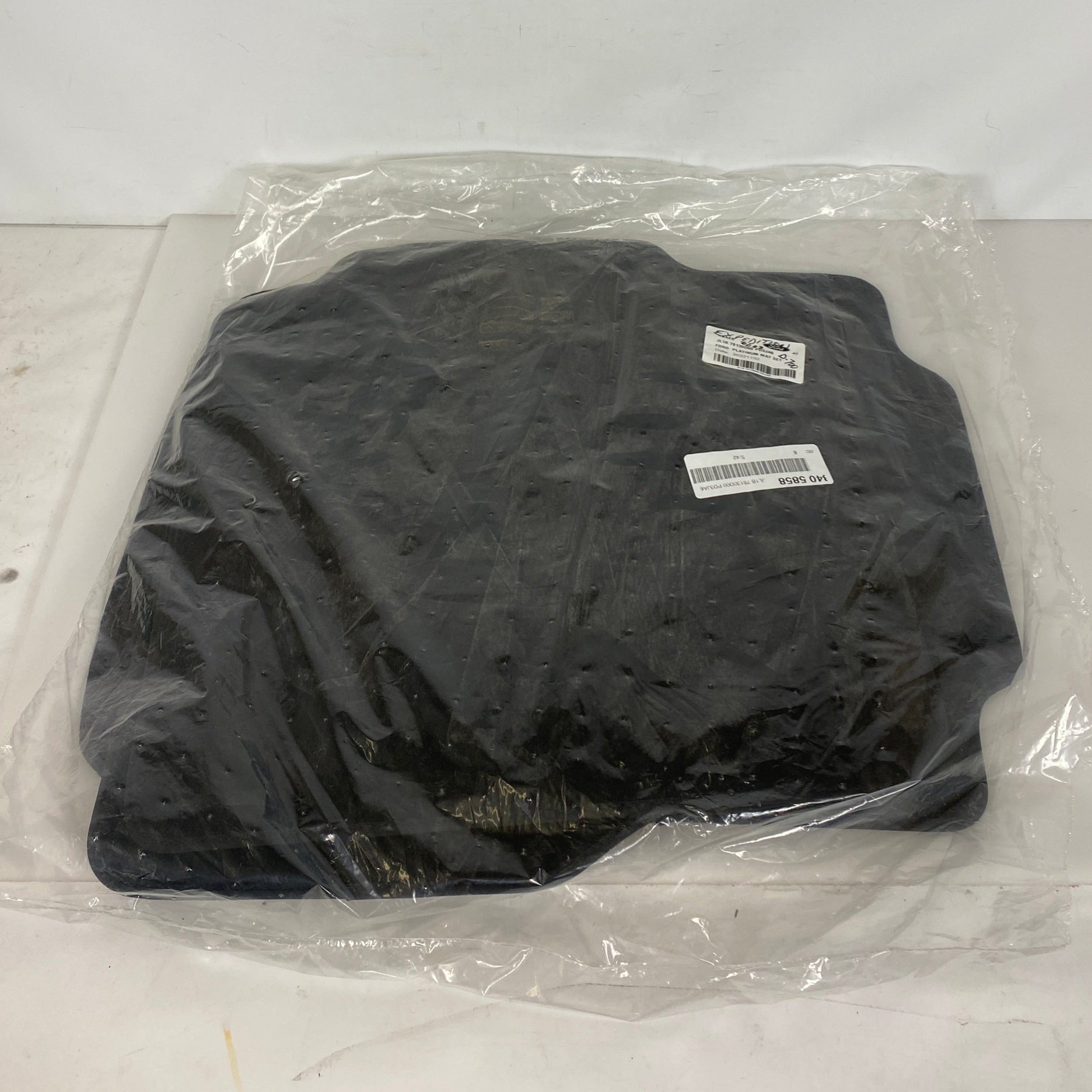 Set of 4 Ford Expedition Platinum Floormats