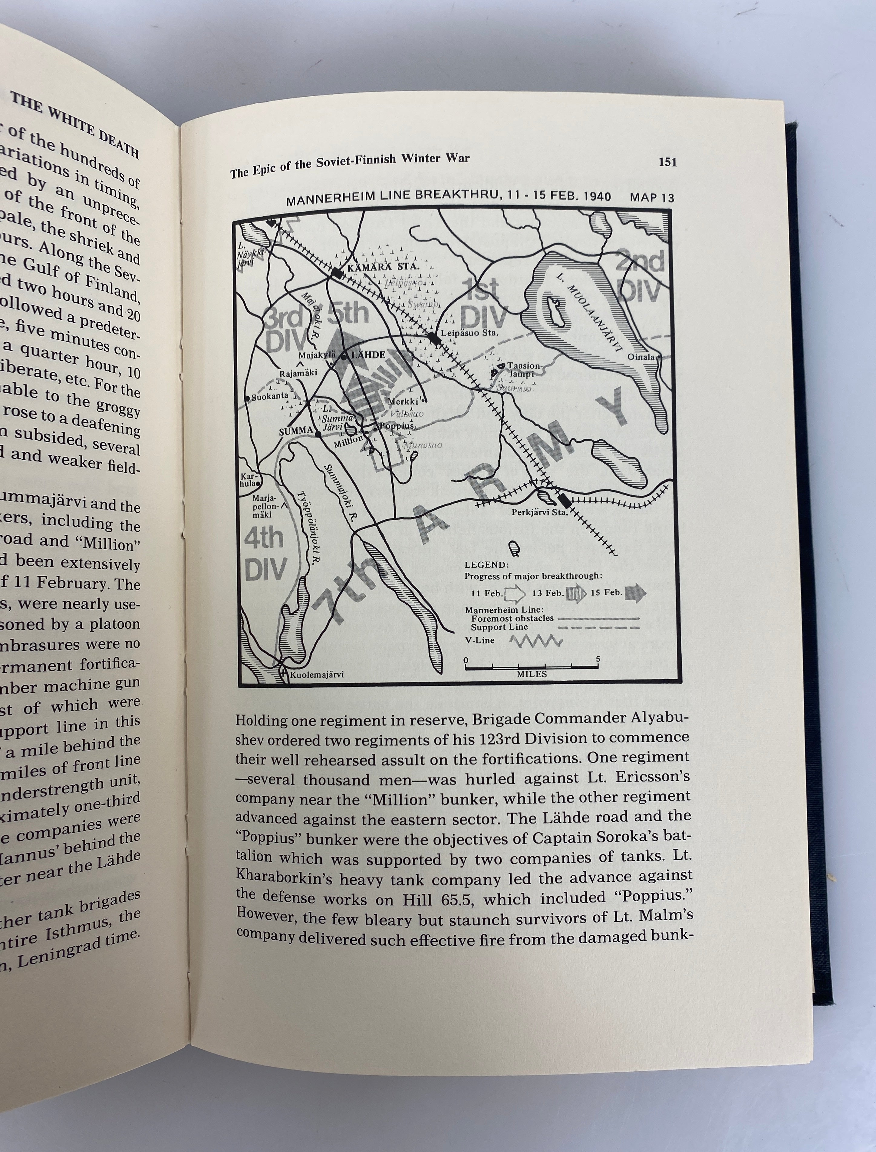 The White Death: the Soviet Finnish Winter War by Allen Chew 1971 Ex-Library HC