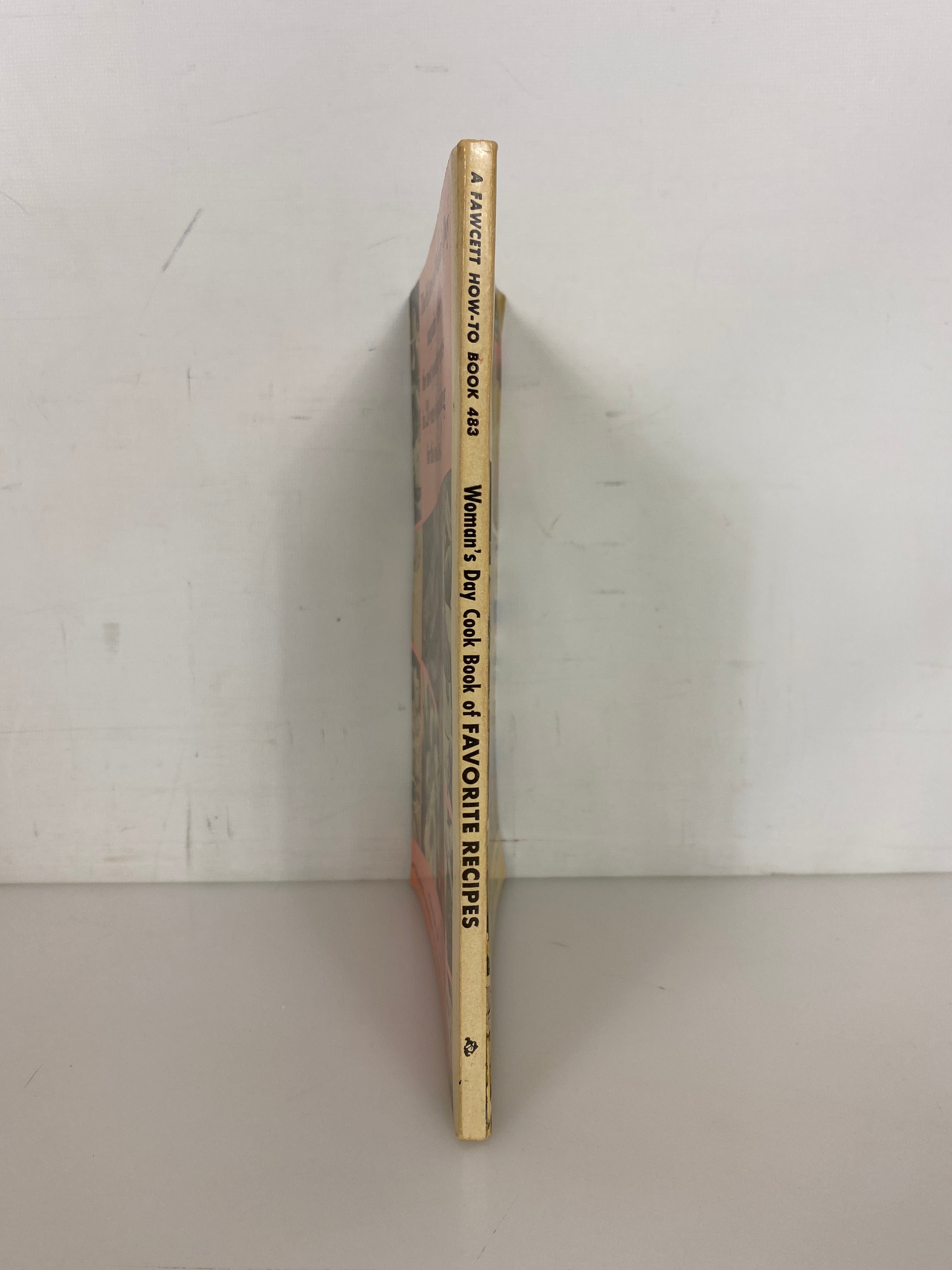 Vintage Woman's Day Cook Book of Favorite Recipes 1962 SC