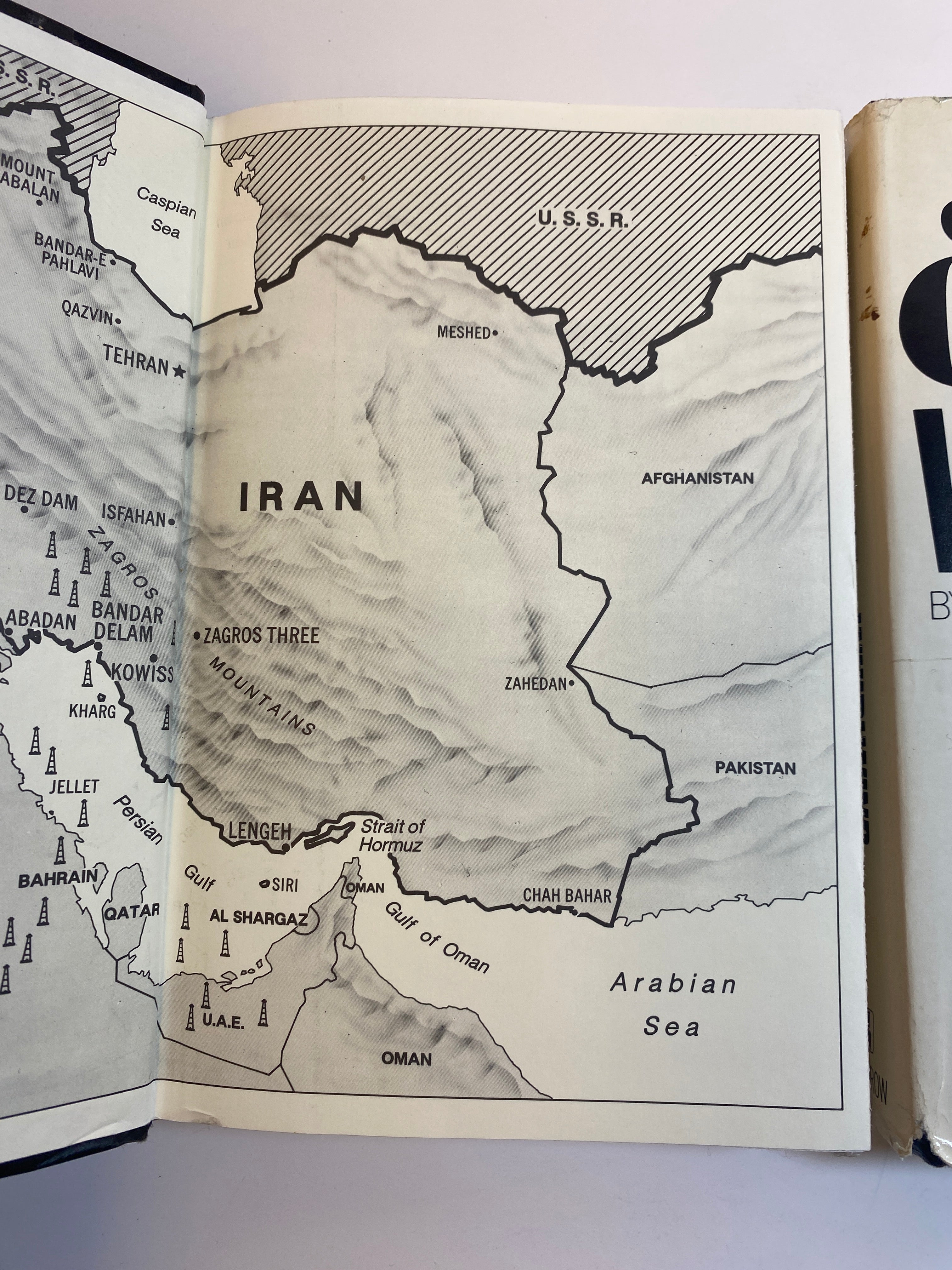 Whirlwind James Clavell HCDJ 2 Vols Book Club Edition 1986