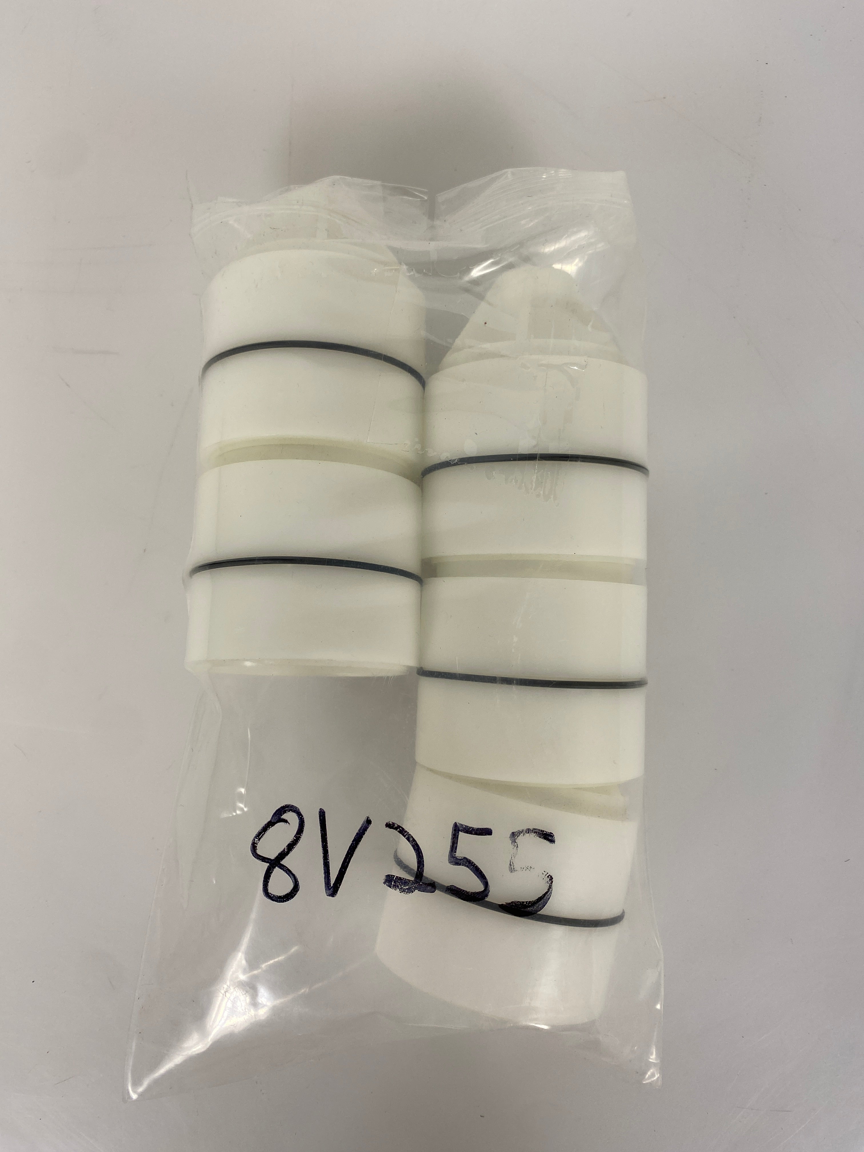 White Fleck 3900 Encl Plug Assay Pack of 5