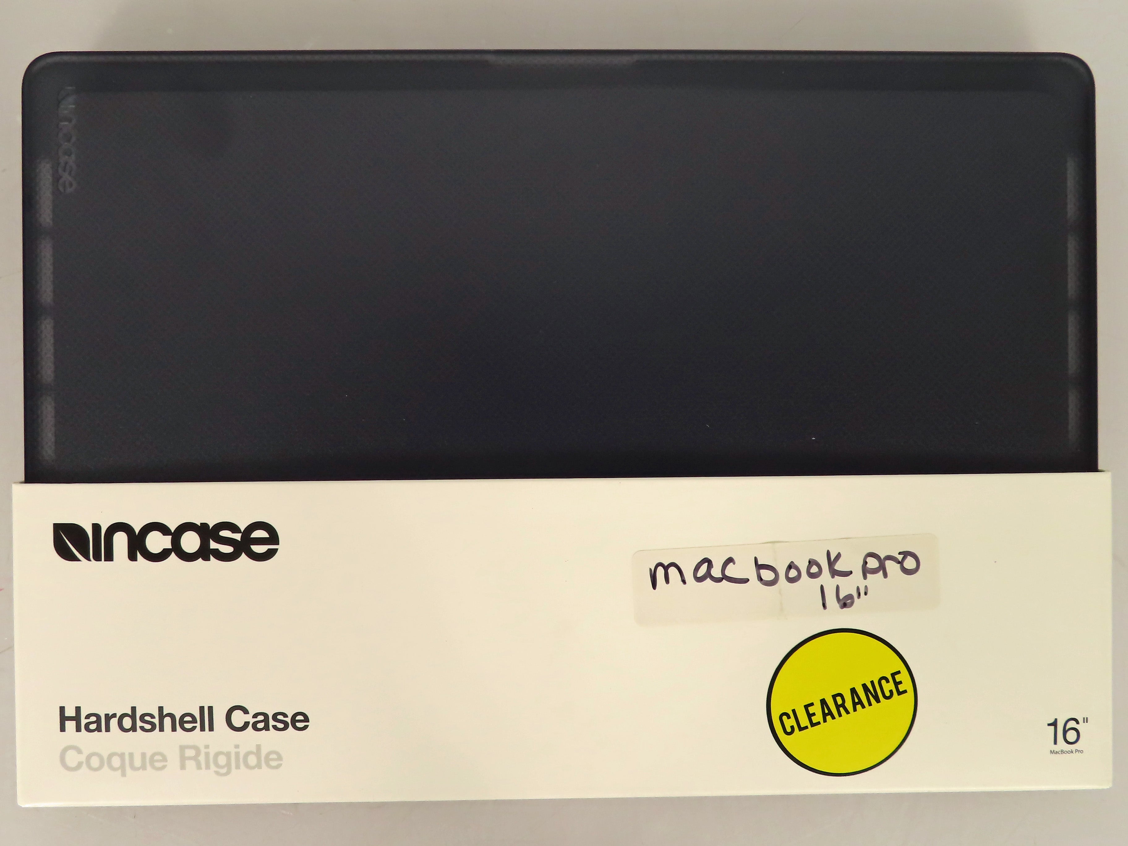 Incase Hardshell Case for 16-inch MacBook Pro Dots - Black