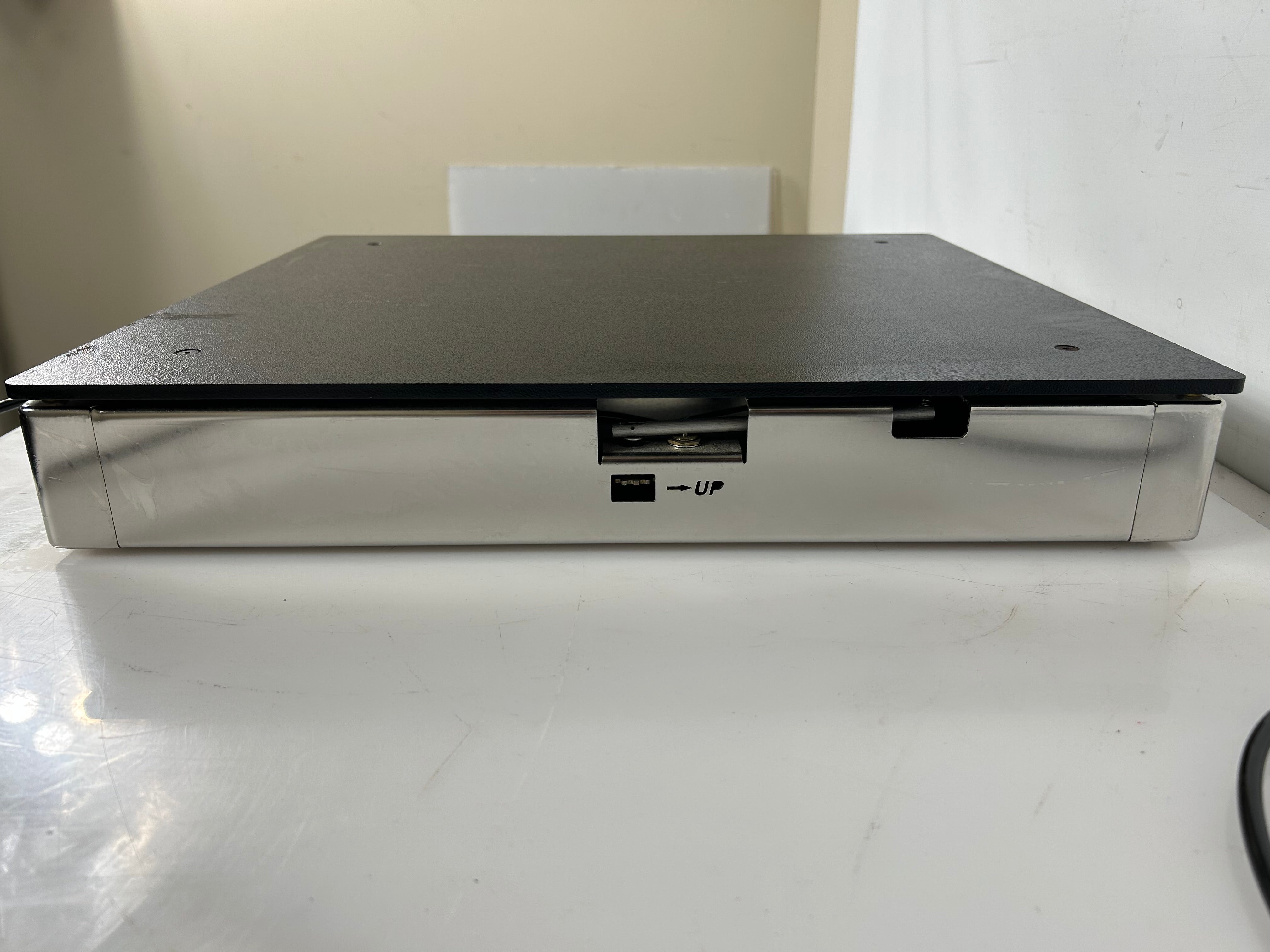 Technical Manufacturing Company (TMC) CSP High-Performance Vibration Isolation Lab Table