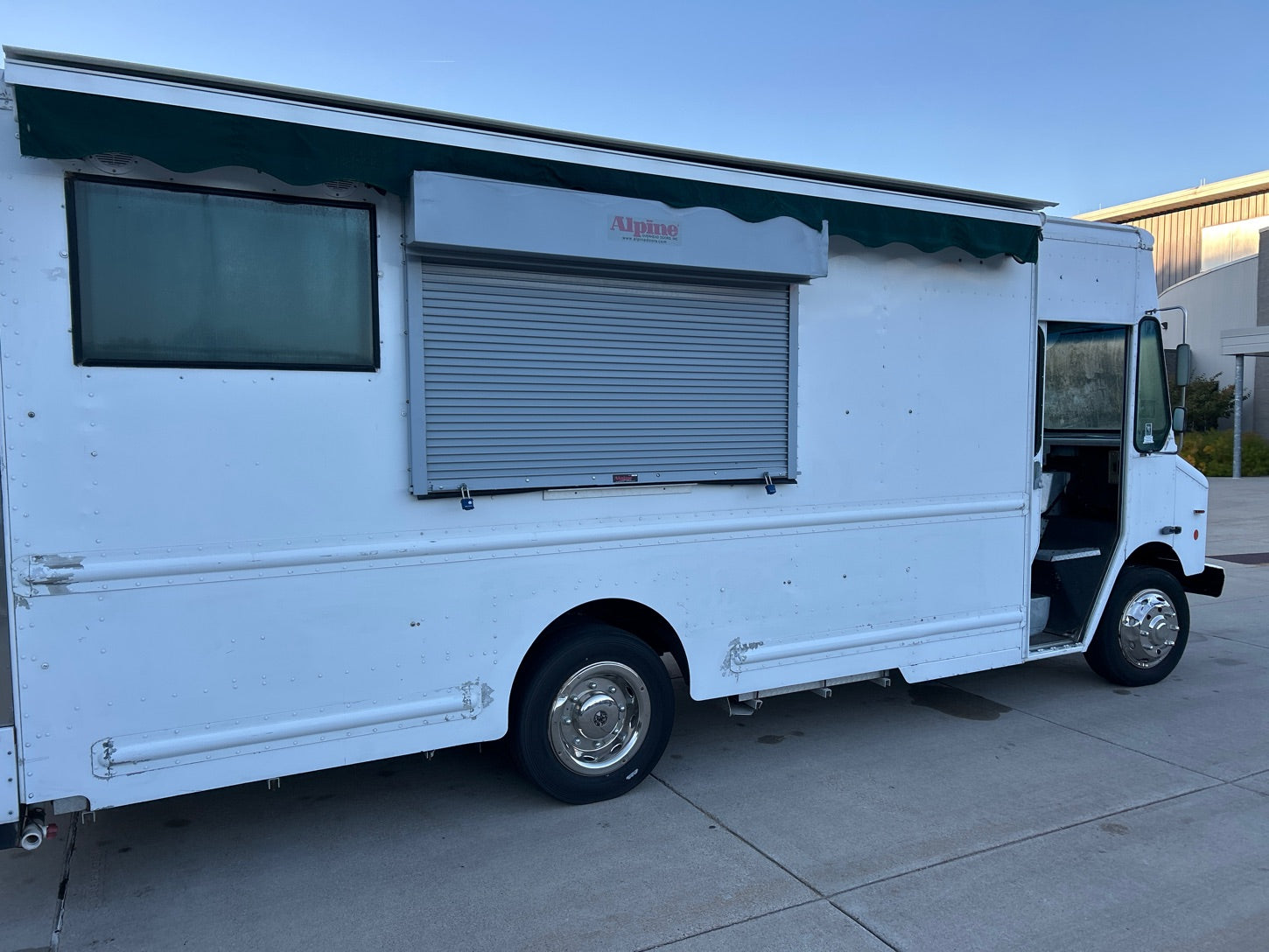 2008 - Workhorse Vending Truck - 1551