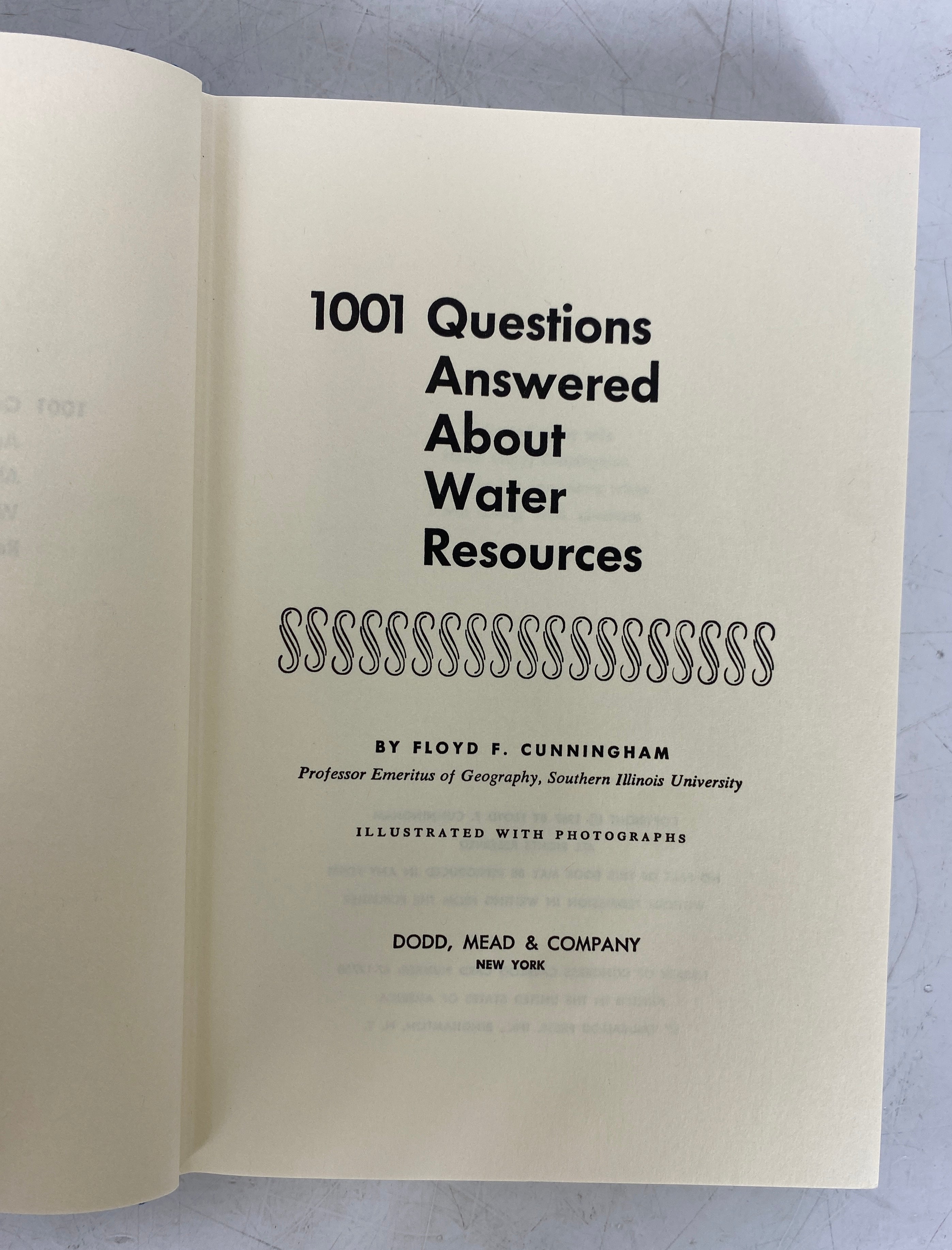 1001 Questions Answered About Water Resources Cunningham 1967 HCDJ