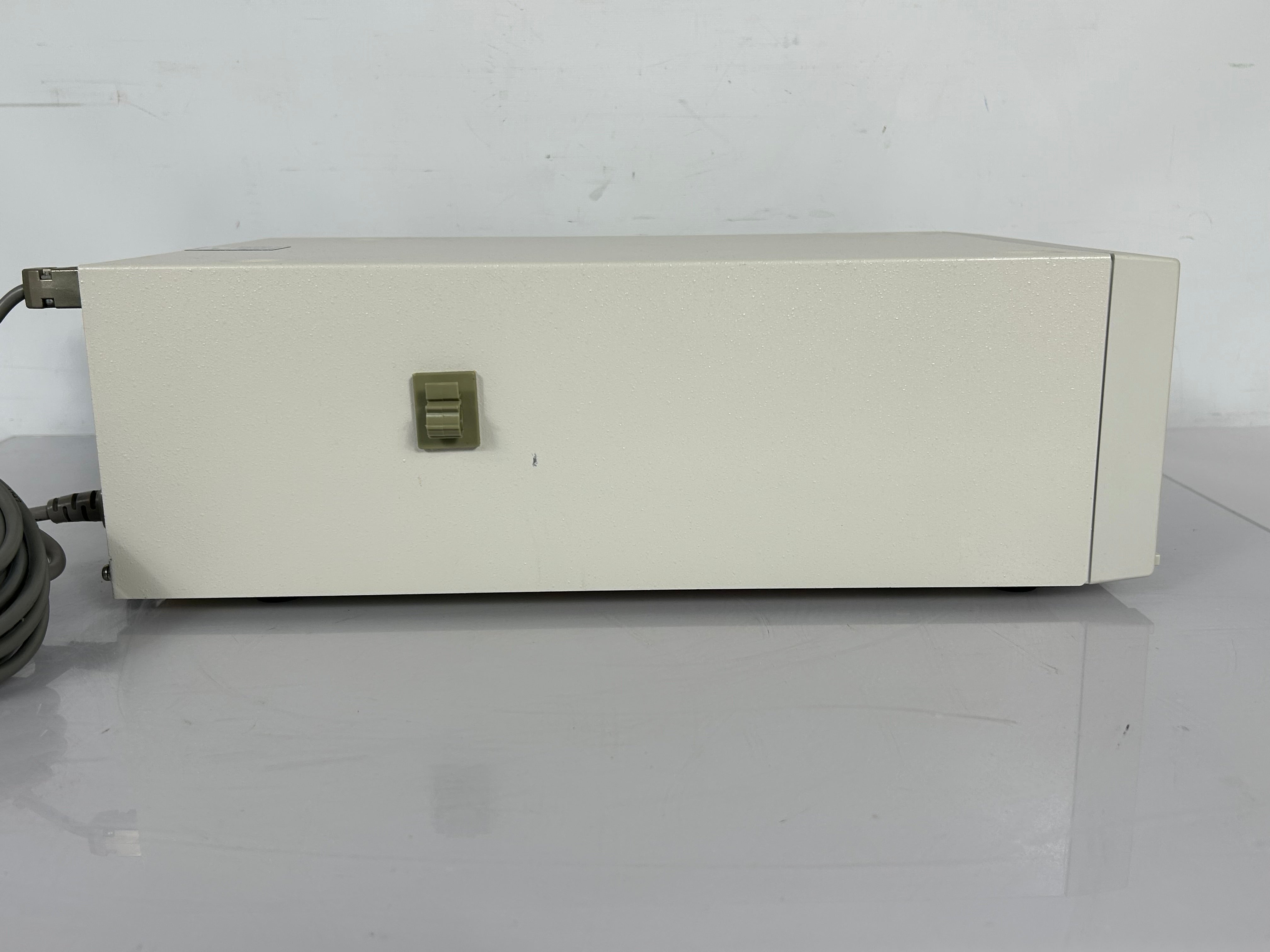 Shimadzu SCL-10A HPLC System Controller *Powers On/Untested*