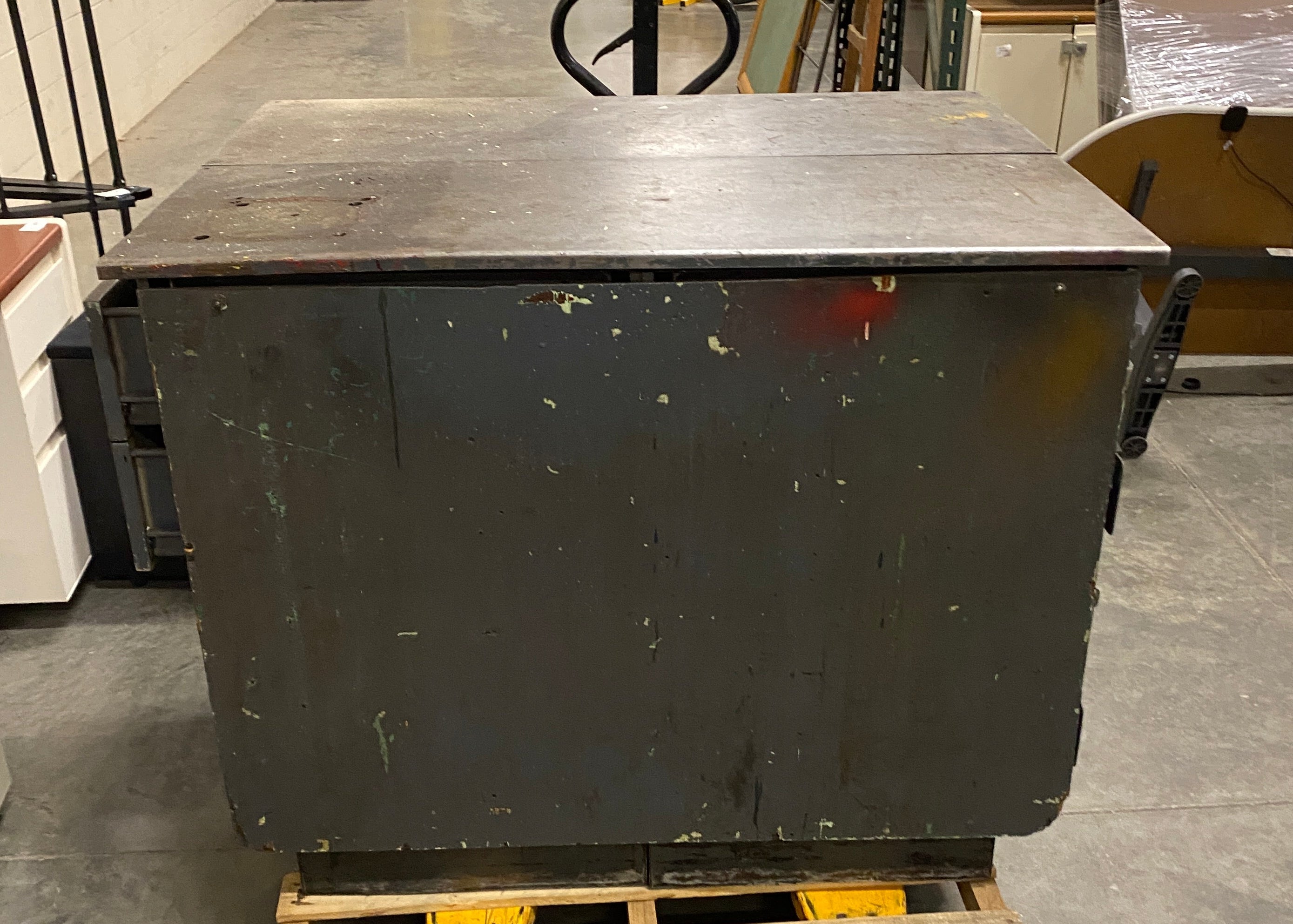 16 Drawer 2 Sided Metal Tool Cabinet