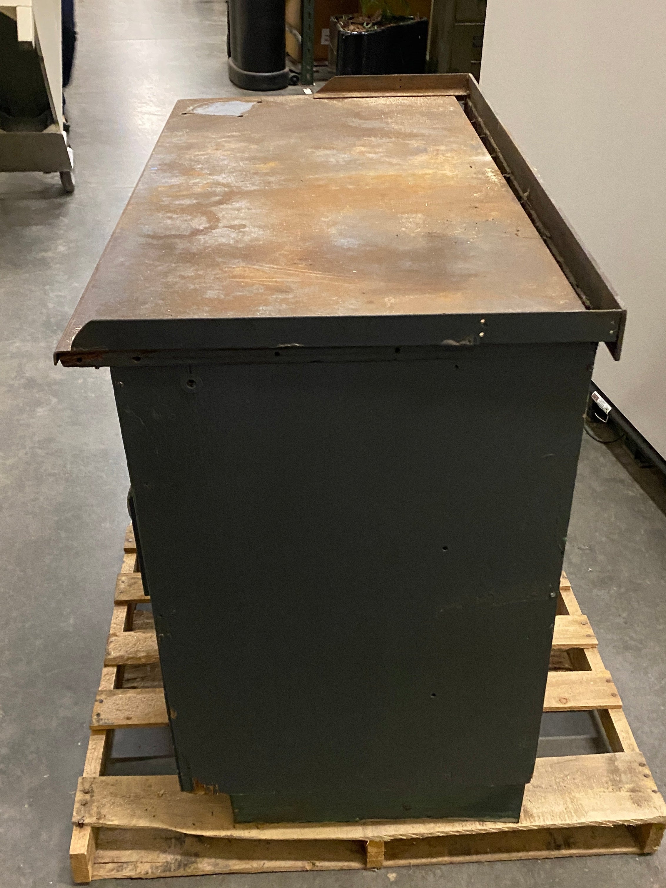 16 Drawer Metal Tool Cabinet