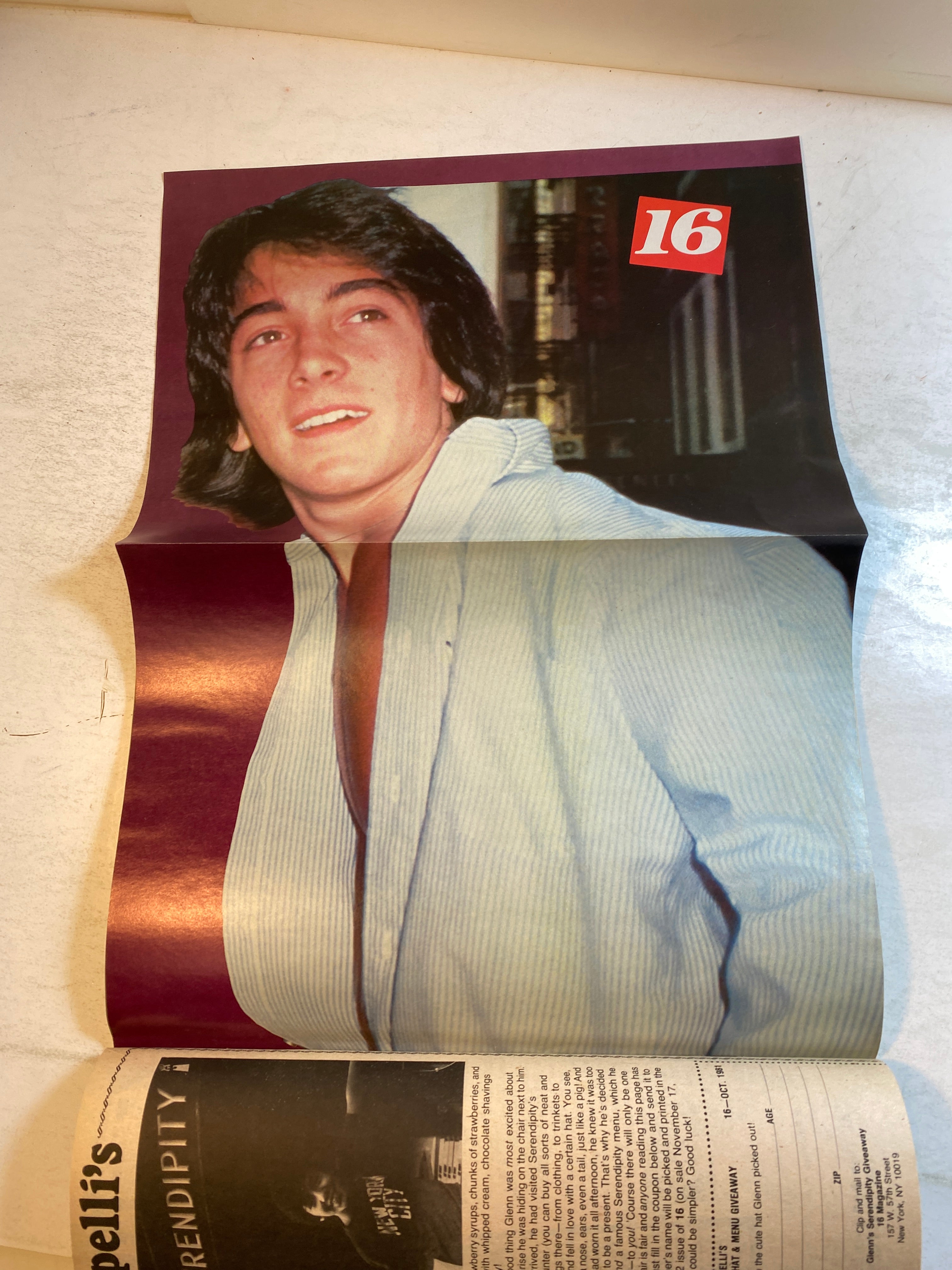 16 Magazine October 1981 Dukes of Hazzard w/ poster intact