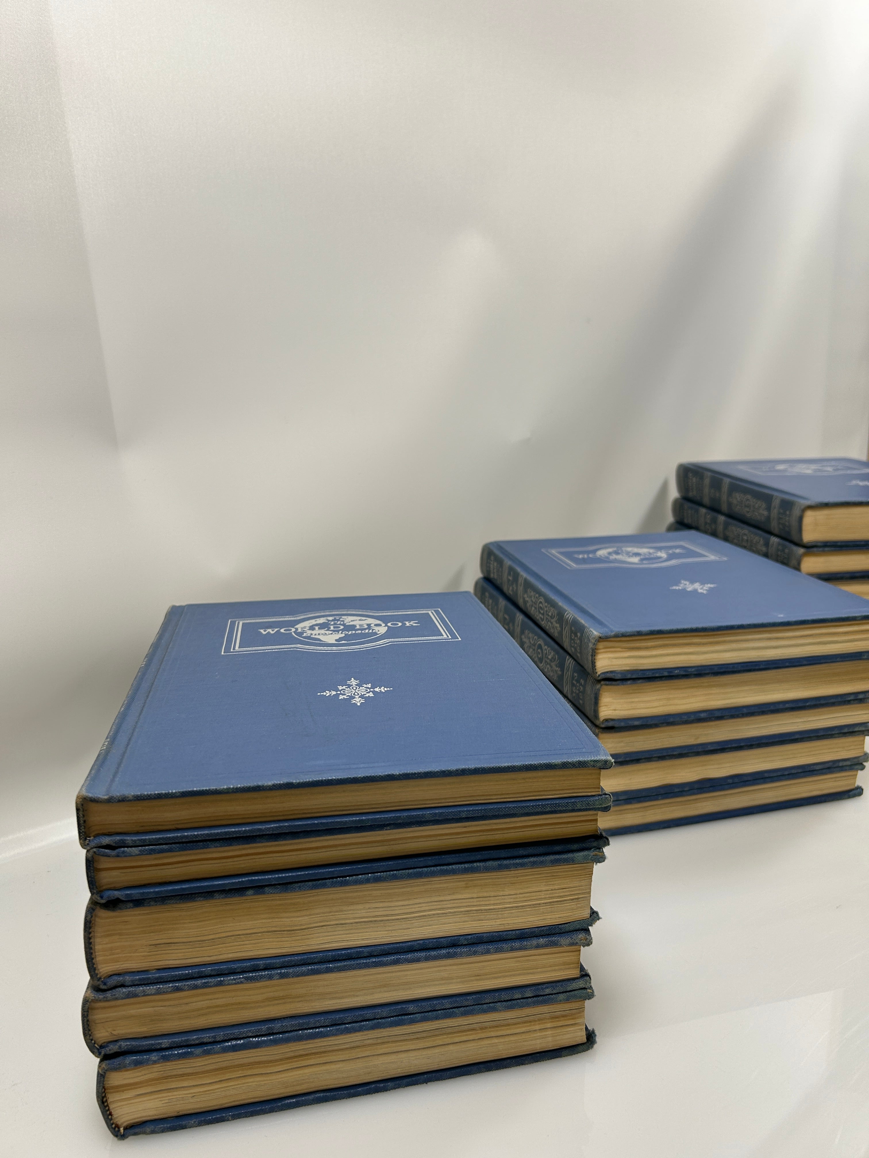 19 Volume Complete Set The World Book Encyclopedia 1954 1-18 & Study Guide HC