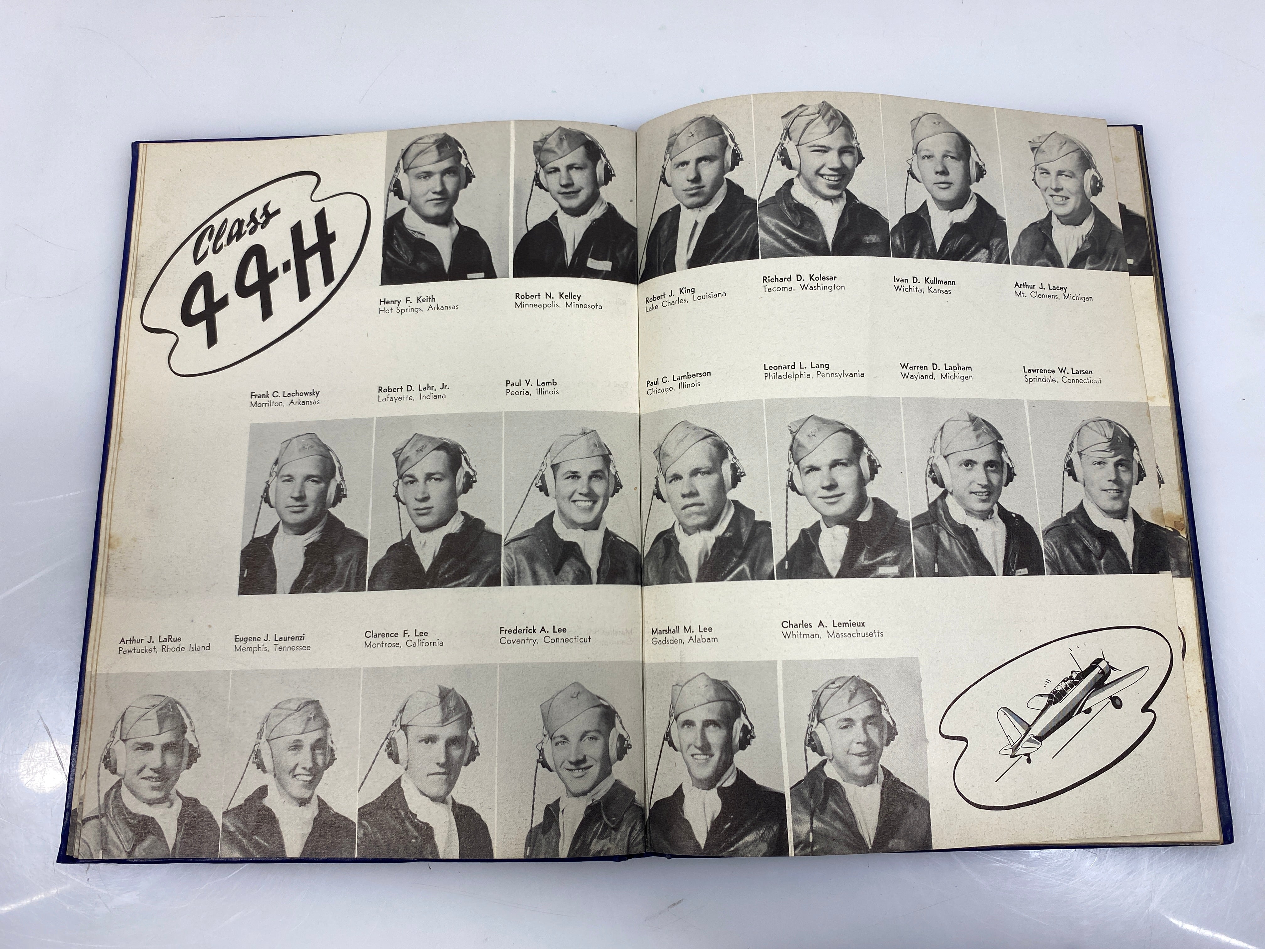 1944 "CAVU" Goodfellow Field, TX US Air Force Flying Training Yearbook HC