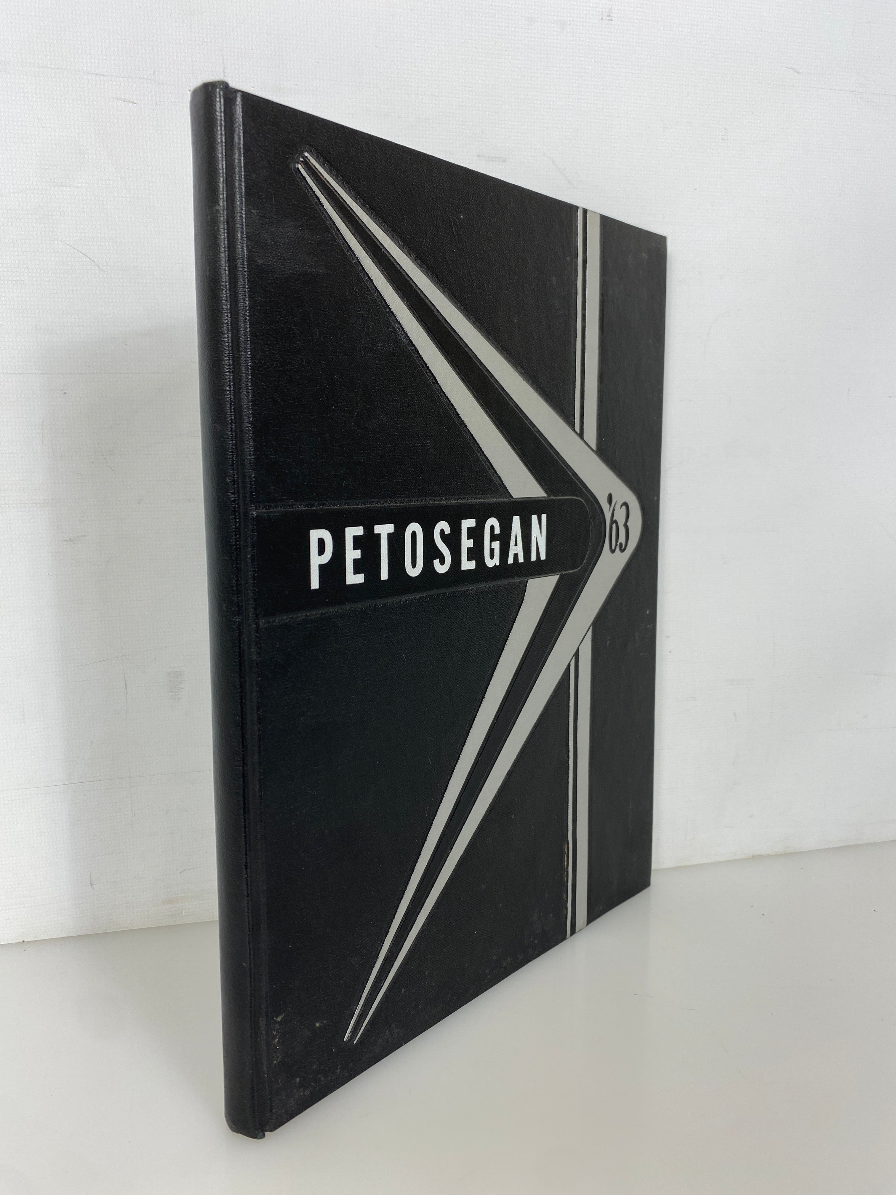 1963 Petoskey High School Yearbook "Petosegan" Petoskey Michigan HC