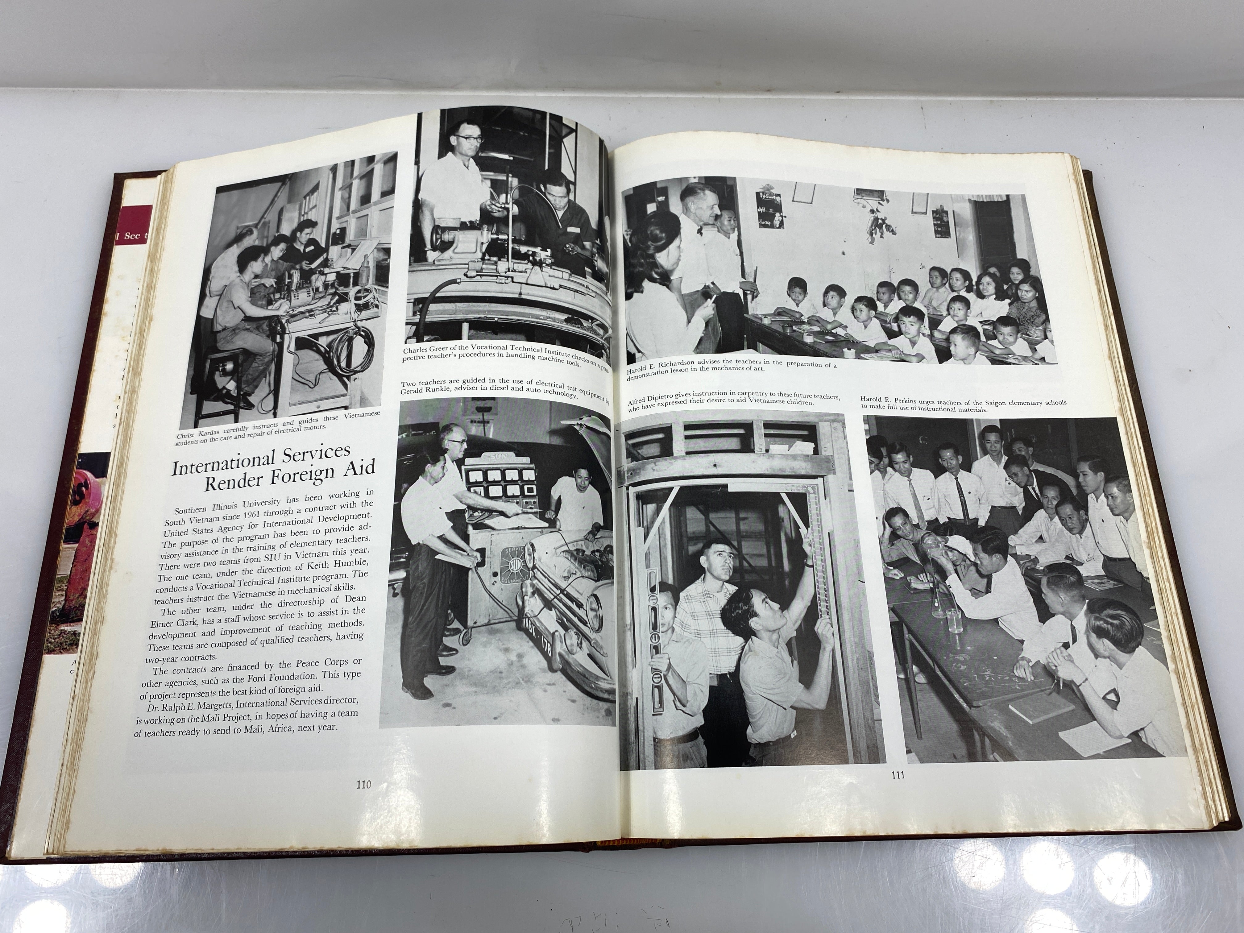 1965 "Obelisk" Southern Illinois University Yearbook Carbondale, IL. HC