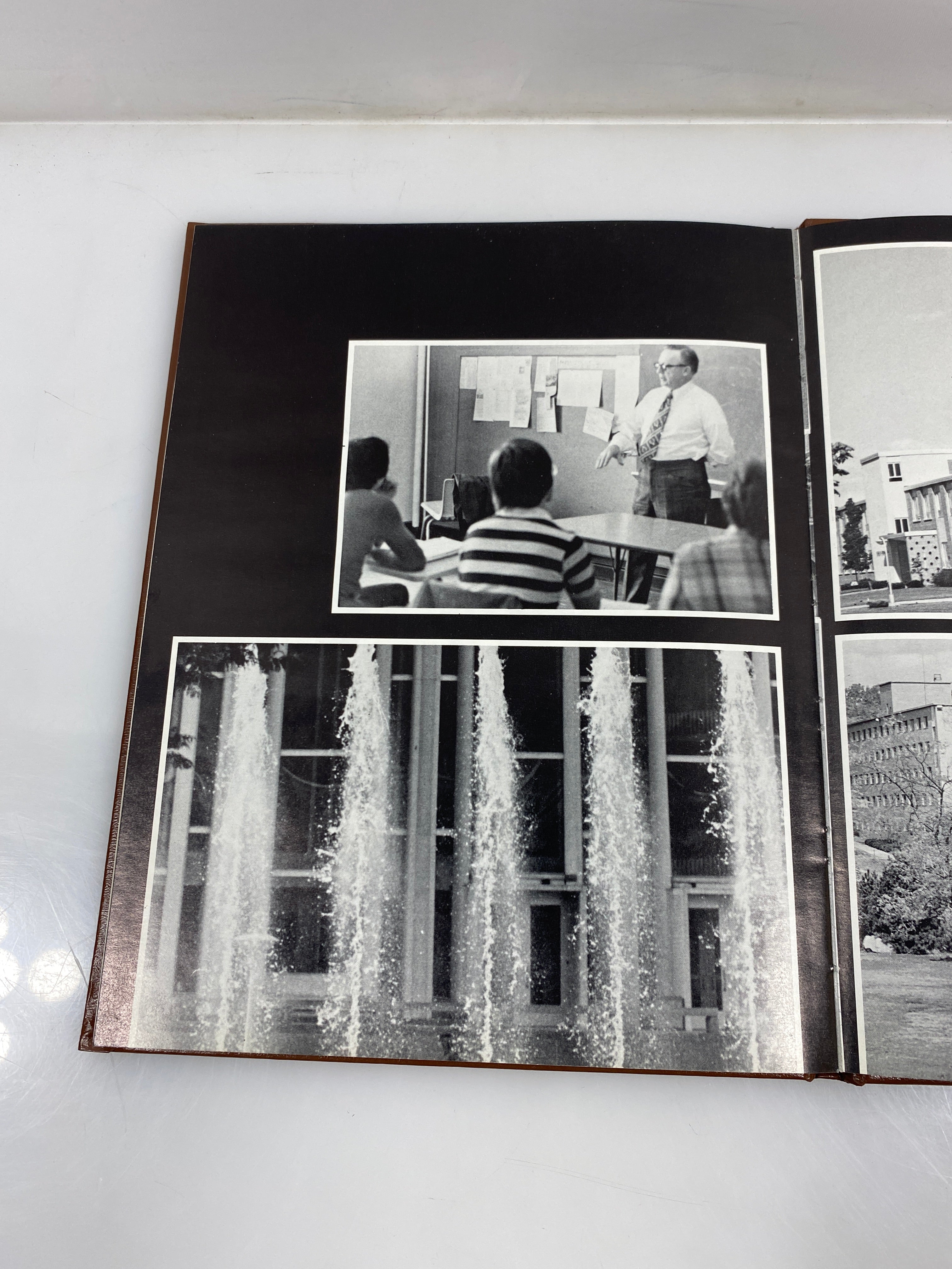 1977 Western Michigan University Yearbook Kalamazoo, MI HC