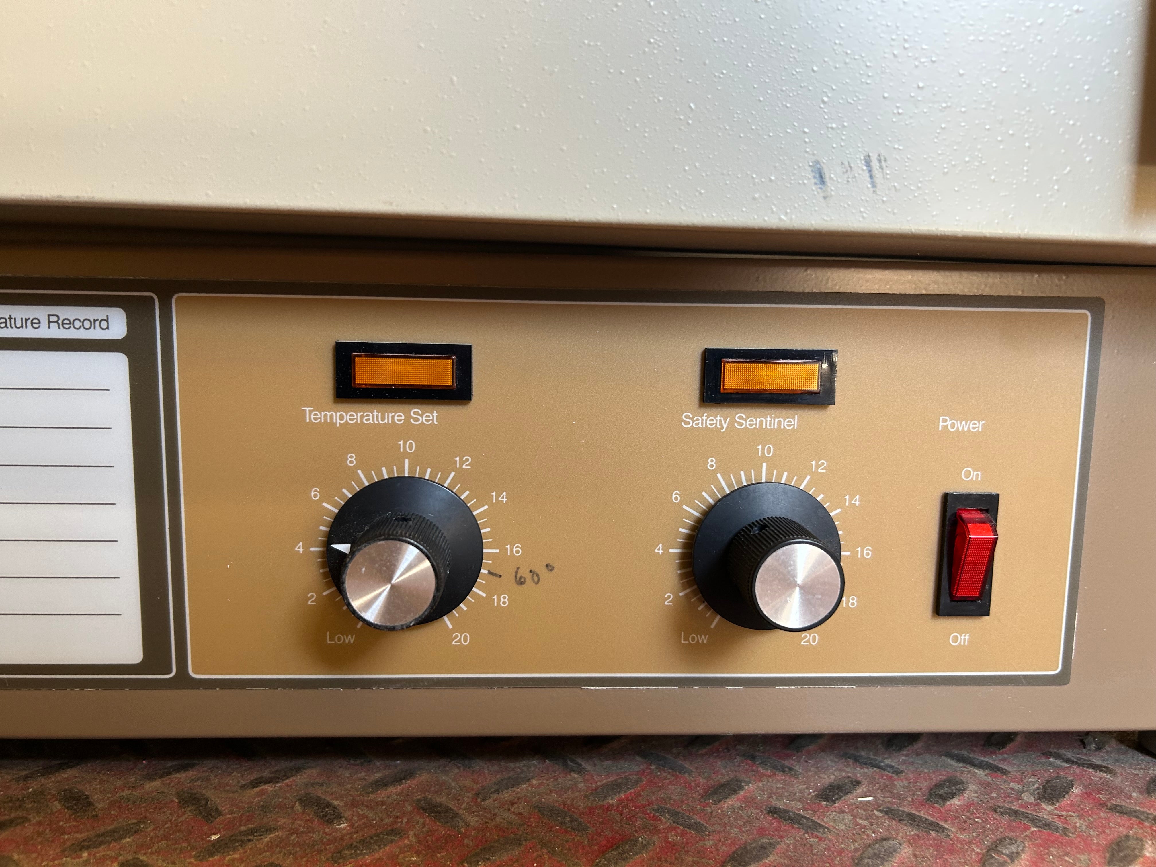 Fisher Scientific Isotemp Laboratory Oven