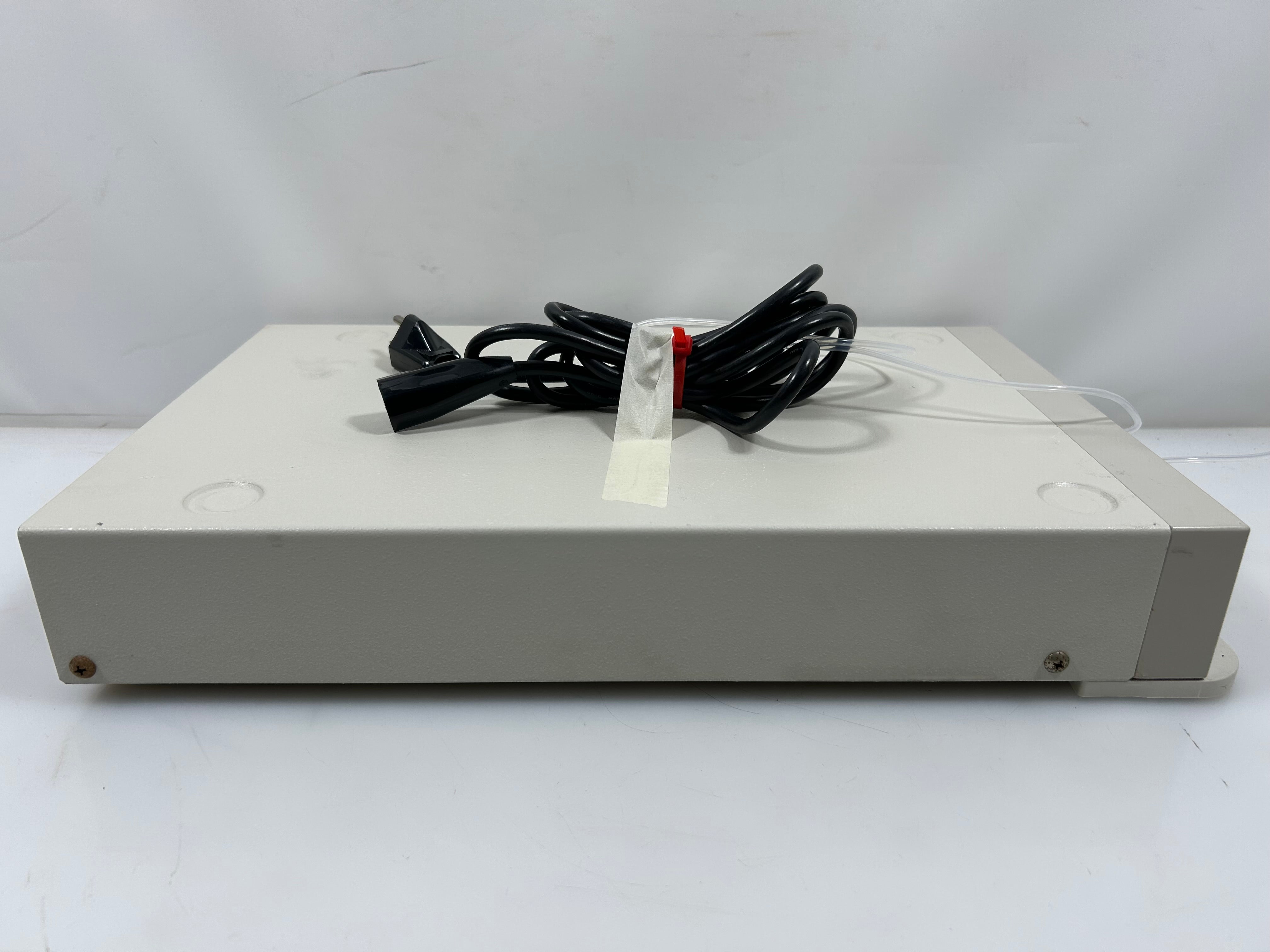 Shimadzu DGU-14A Degasser