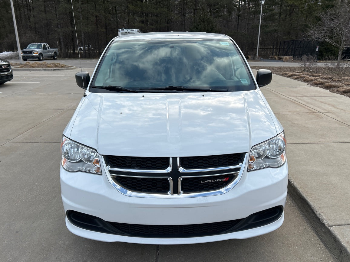 2016 - Dodge Caravan SE - V116