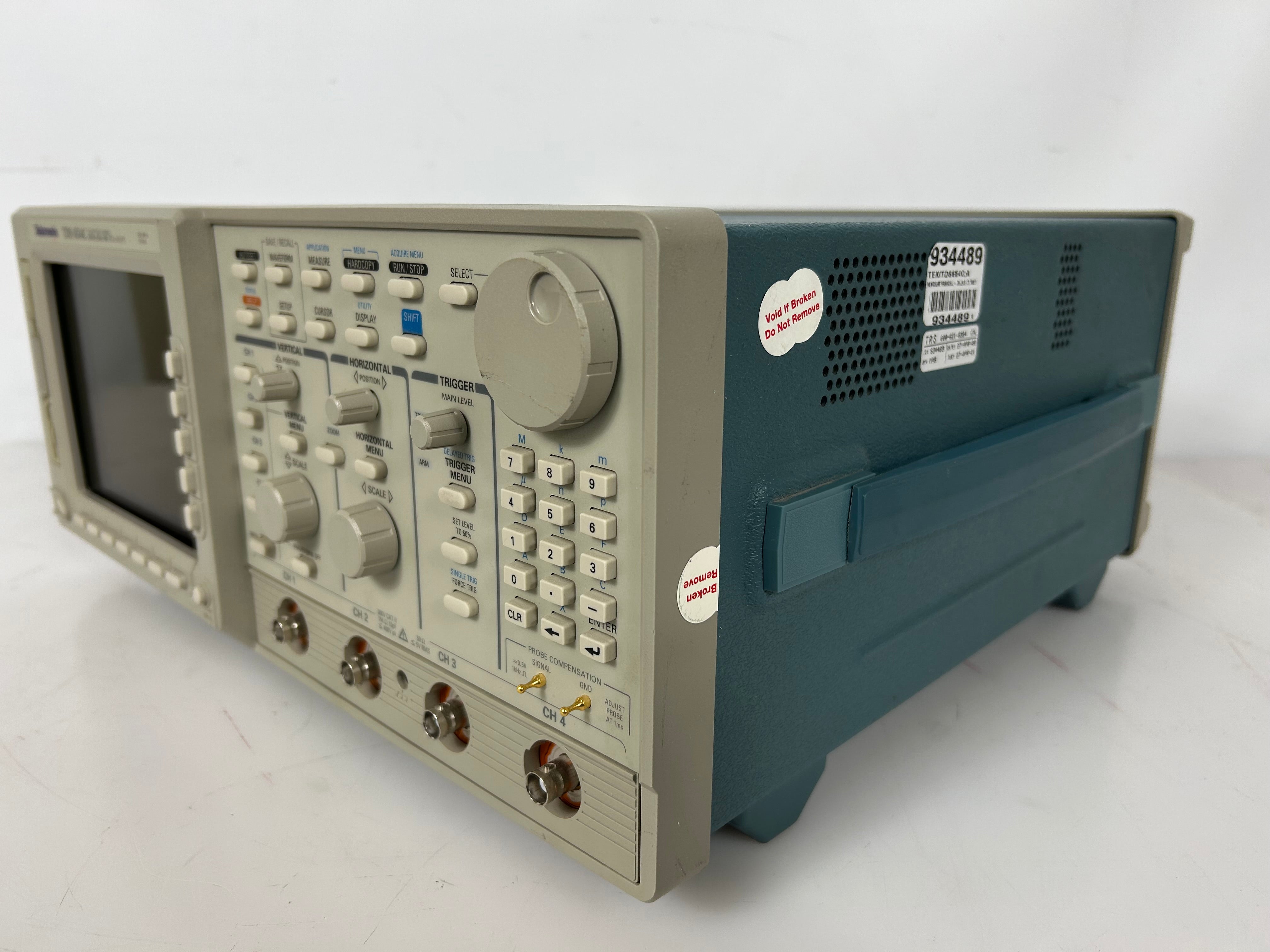 Tektronix 654C Digital Real-Time Oscilloscope *Untested*