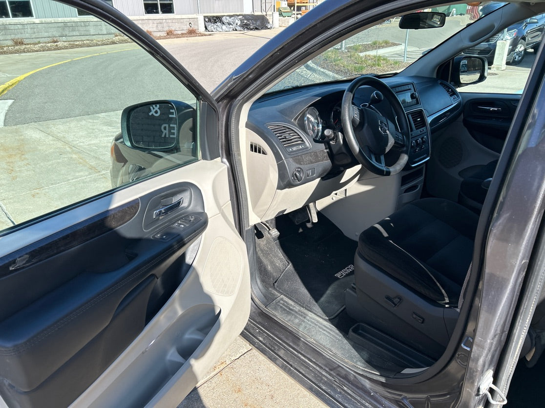 2016 Dodge Caravan - V118