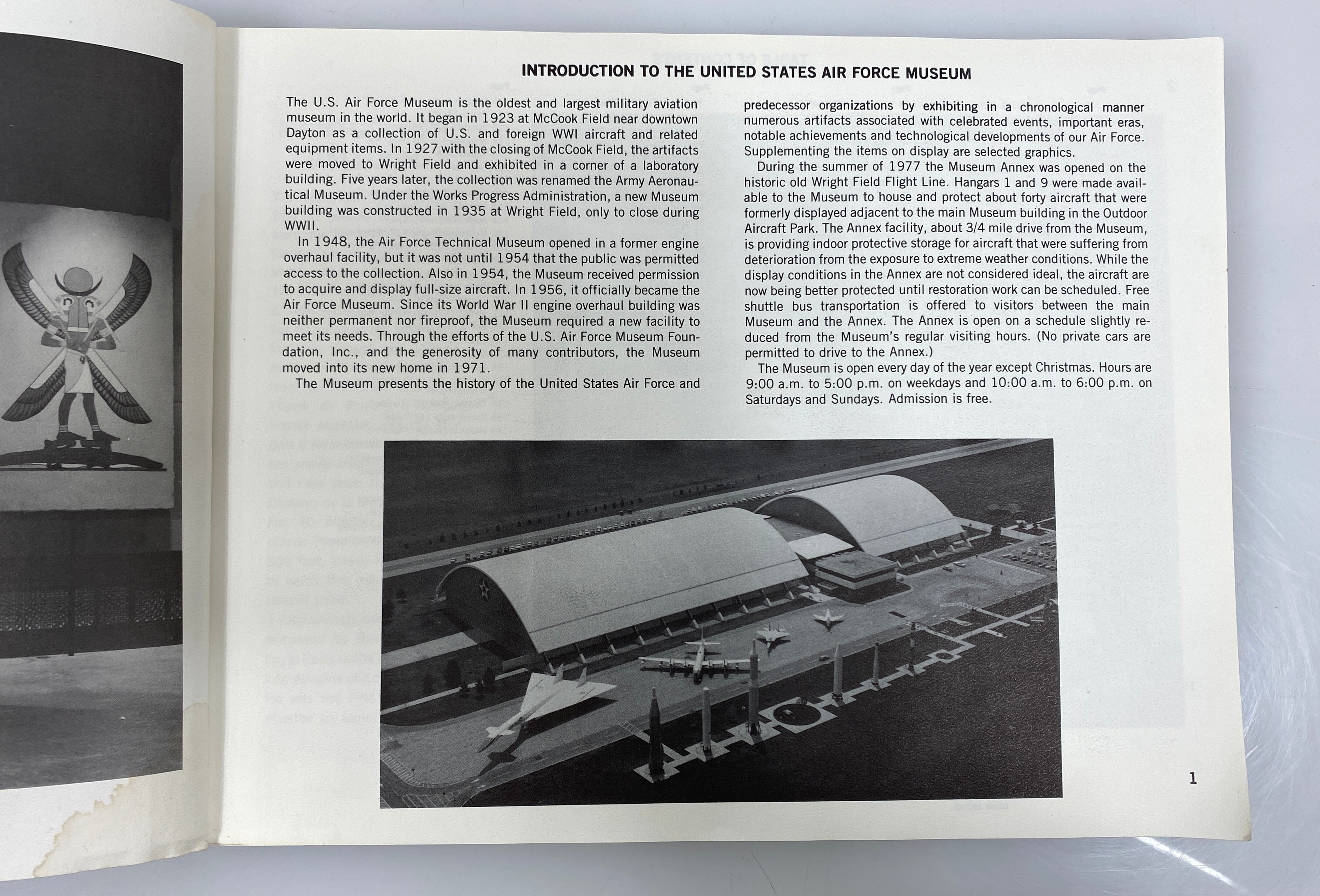 2 Guidebooks: US Air Force Museum/Royal Air Force Aerospace Museum SC