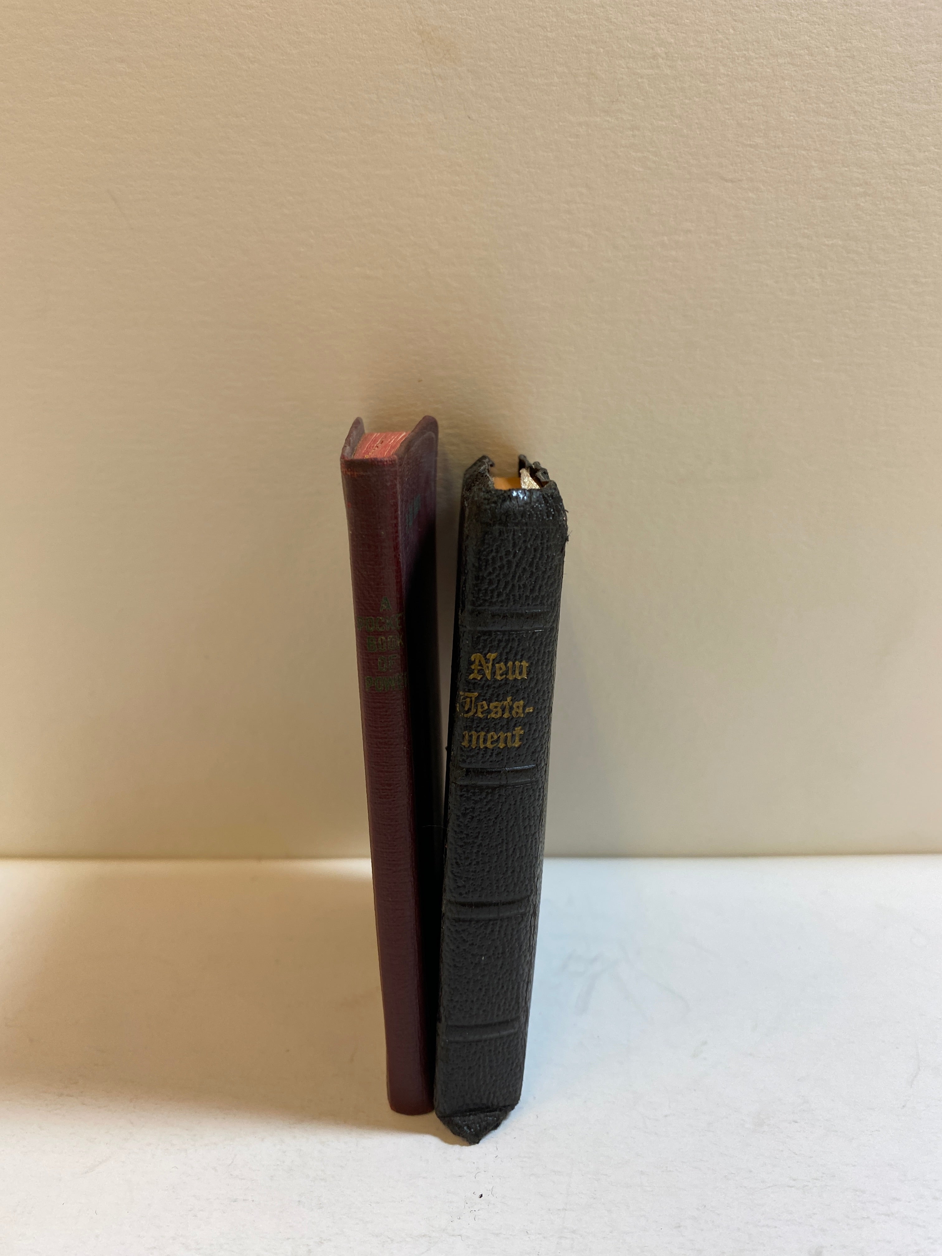 2 Vintage Pocket Sized Books: The New Testament/Ye Shall Receive Power SC