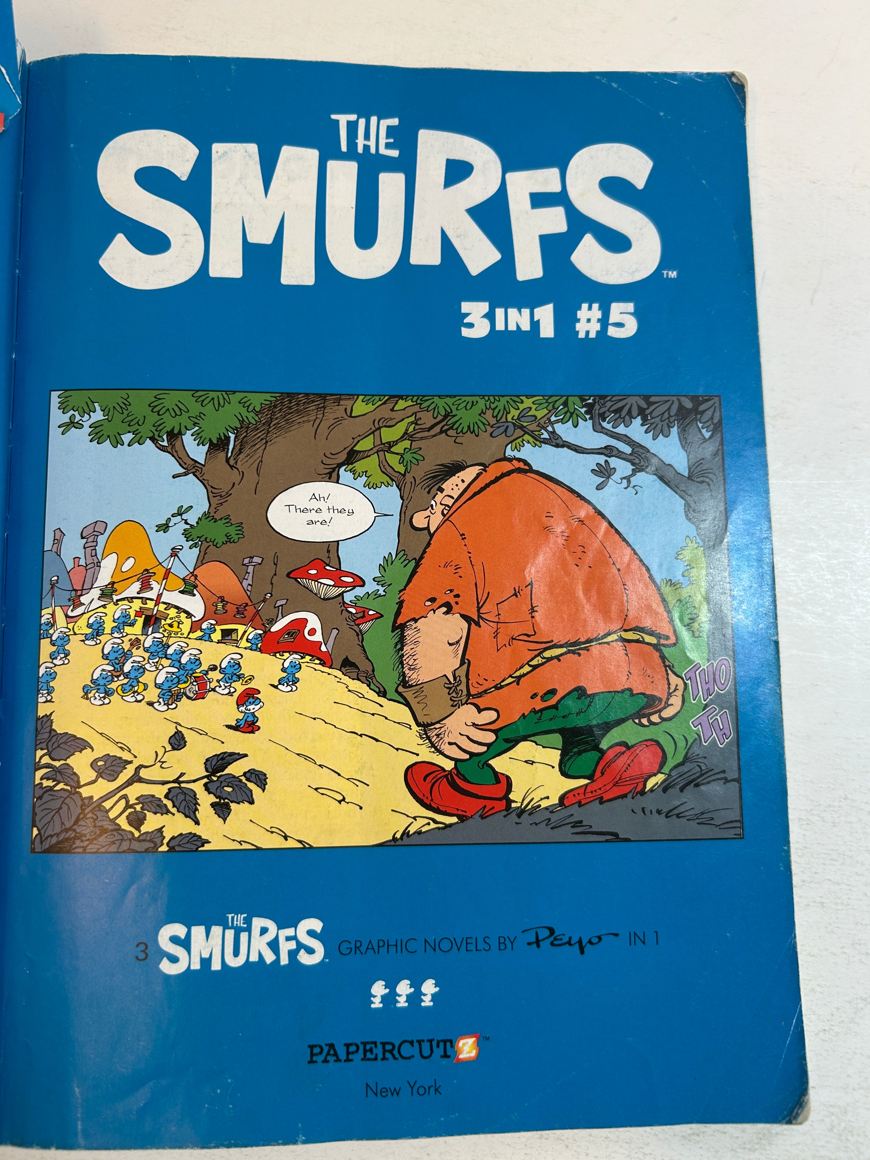 2 Vol Smurfs Graphic Novels:S & the Egg/3in1 S Soup/The Baby S/Smurflings Ex-Lib