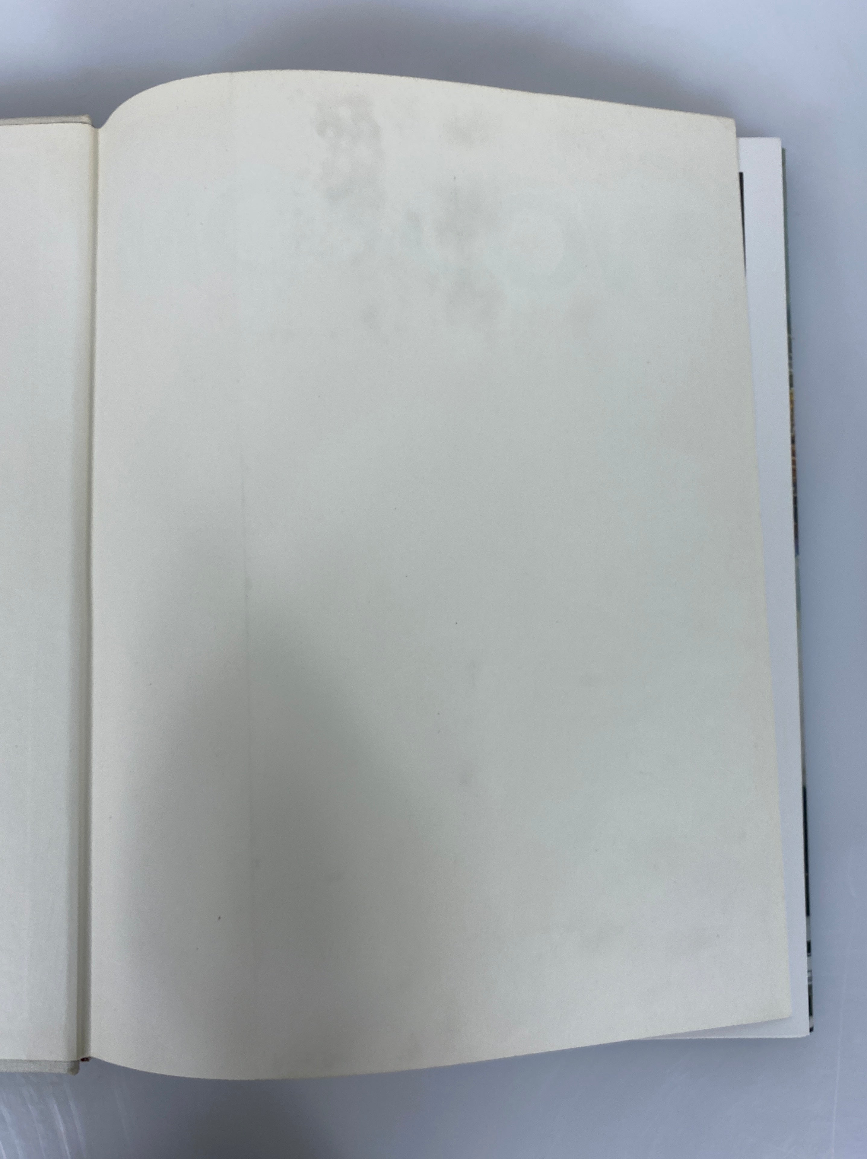 2 Volumes: Splendours of Leningrad (1969)/Moscow (1975) Oversized HC DJ