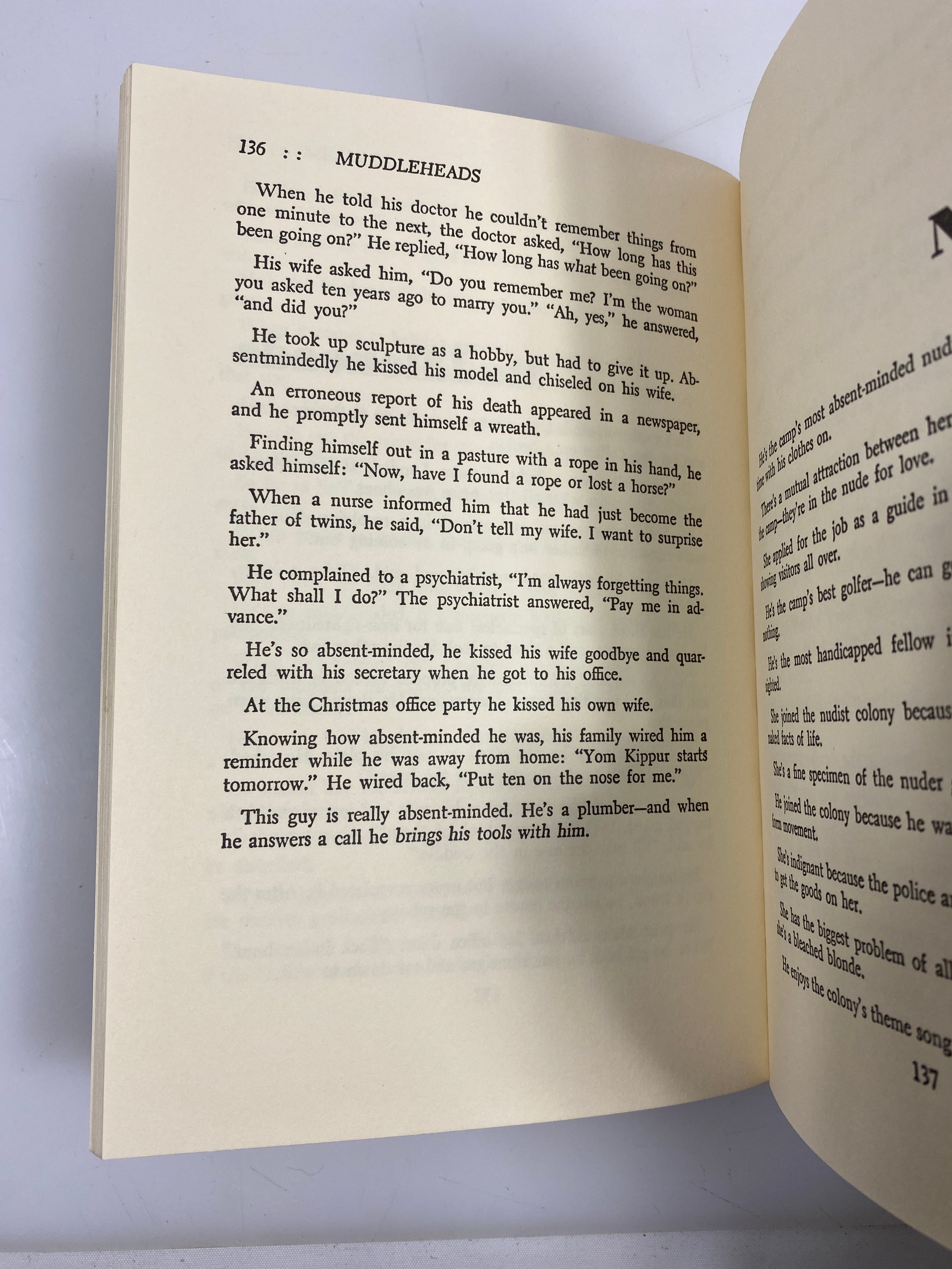 2000 More Insults Louis Safian Castle Books 1967 HCDJ