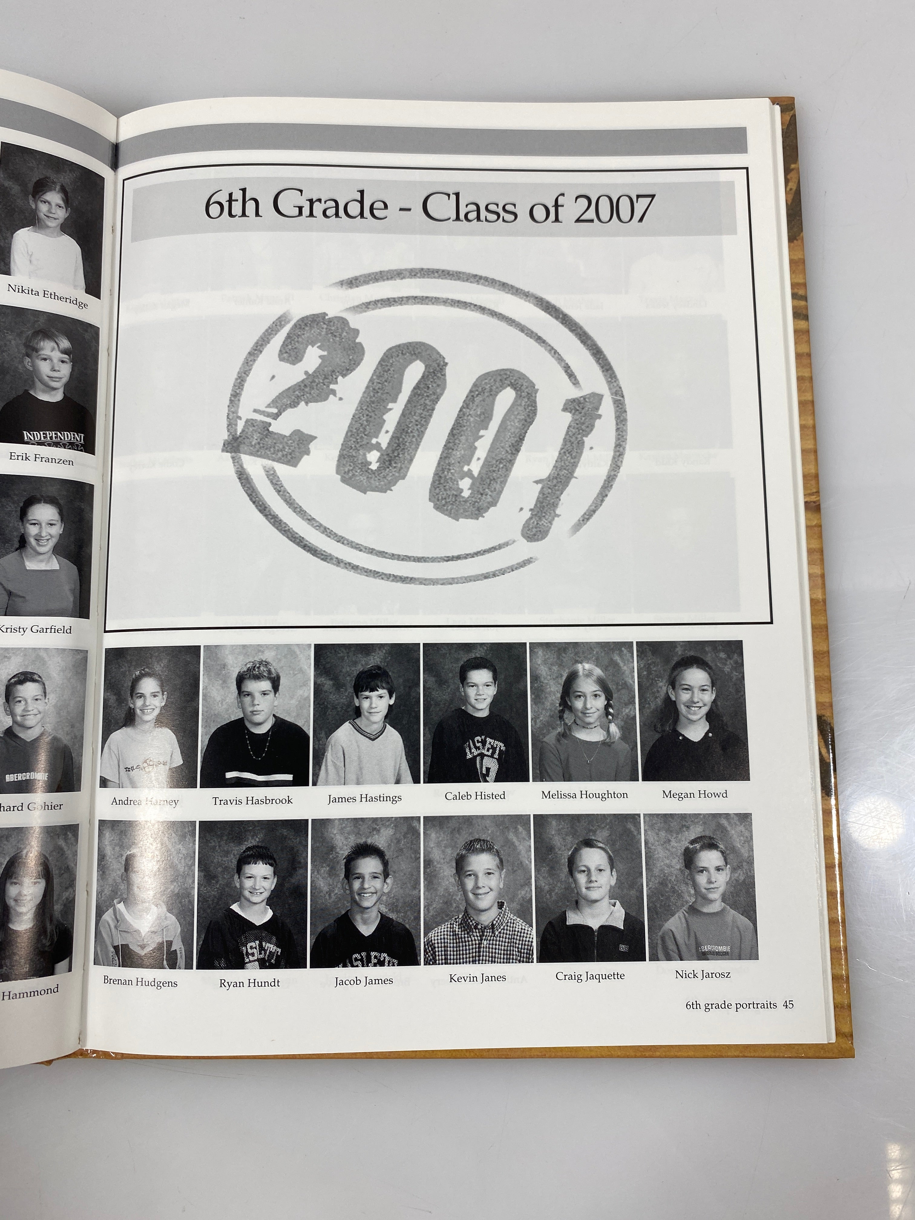 2001 Haslett Middle School Yearbook HC Haslett, MI