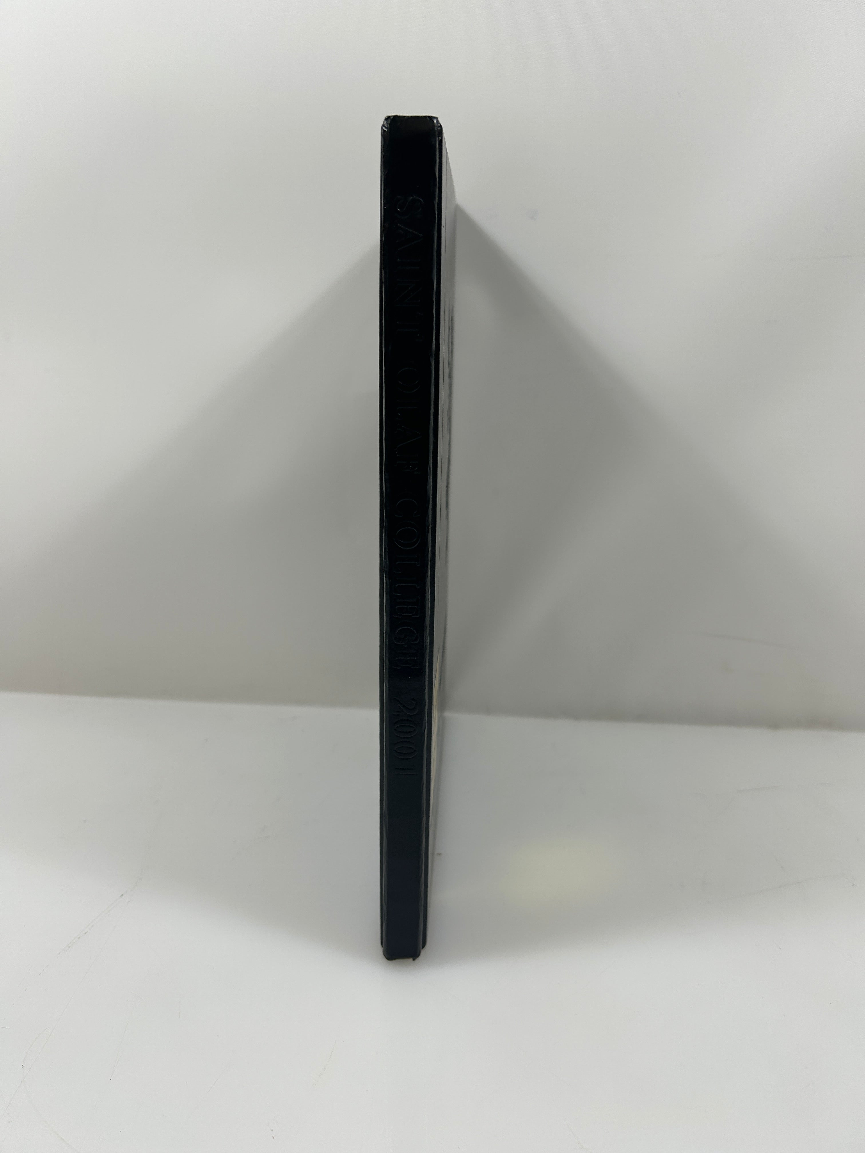 2001 St. Olaf College Yearbook "The Viking" Northfield Minnesota HC