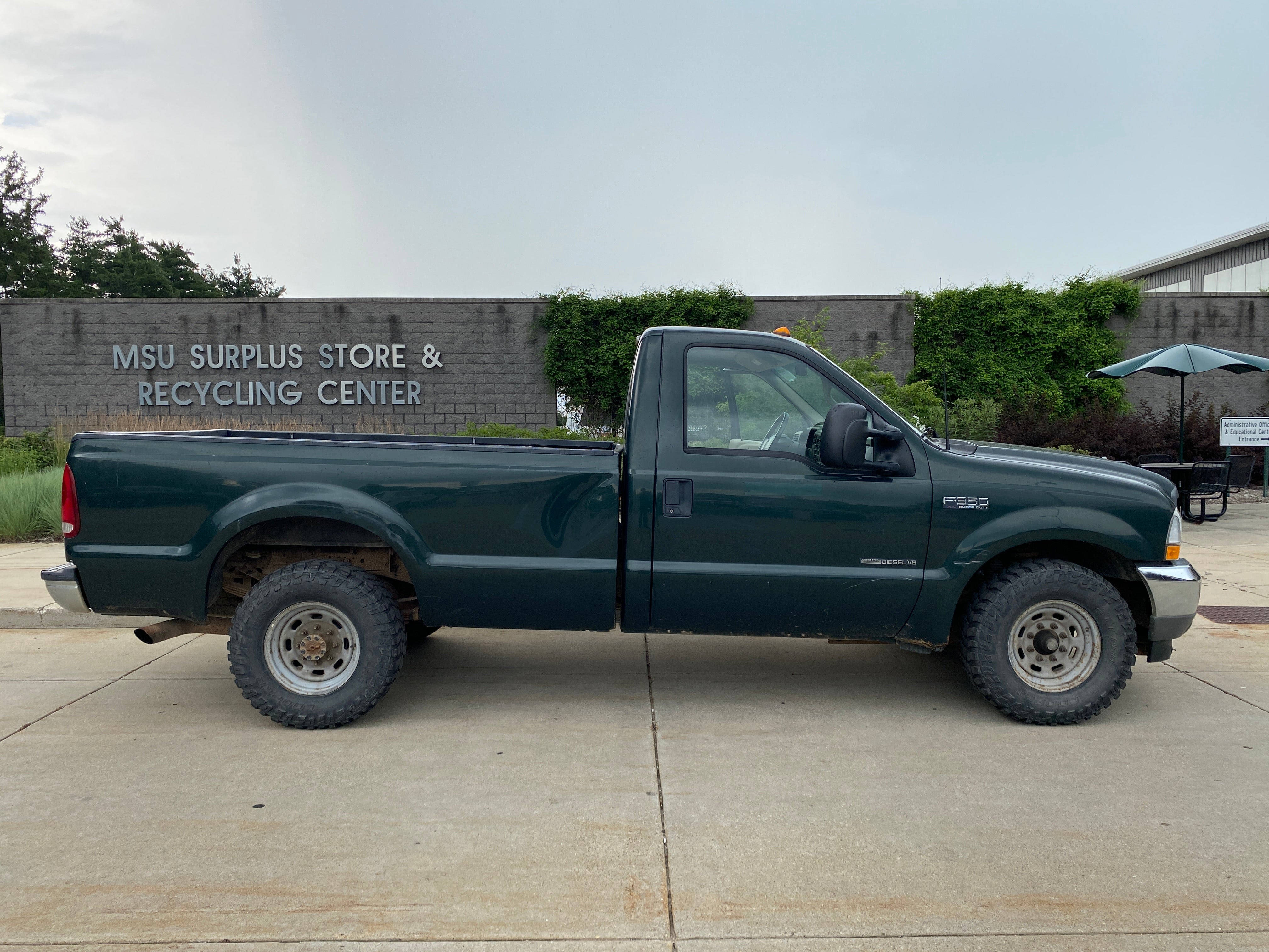 2002 - Ford F350 Super Duty Truck - 1134