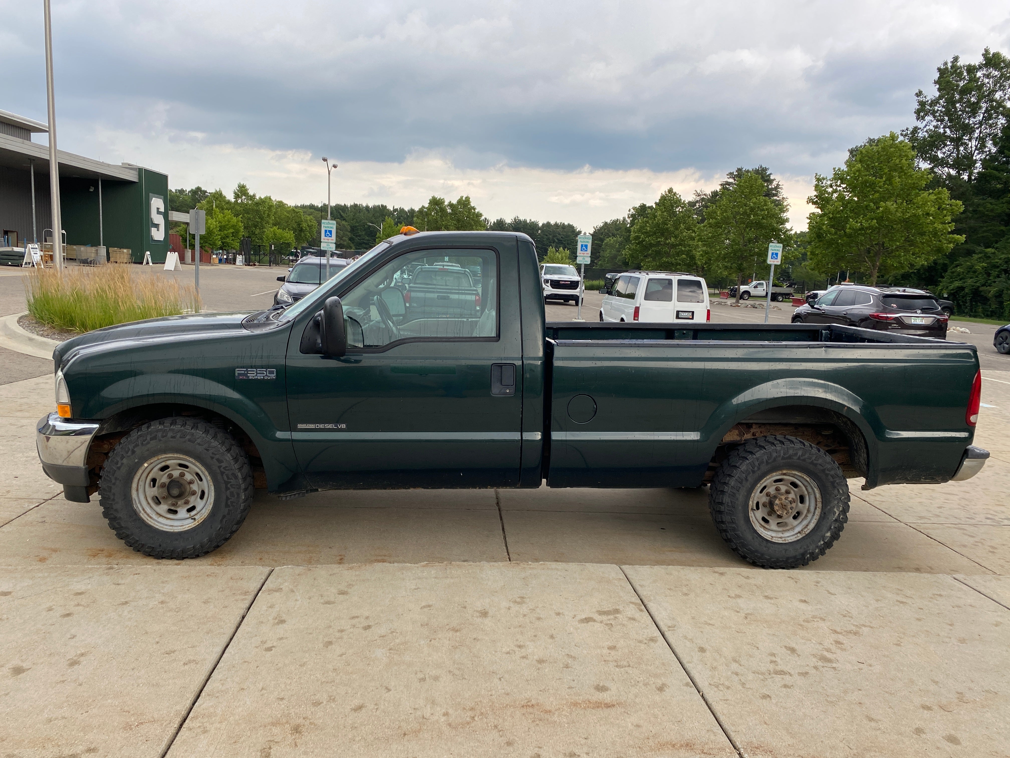 2002 - Ford F350 Super Duty Truck - 1134