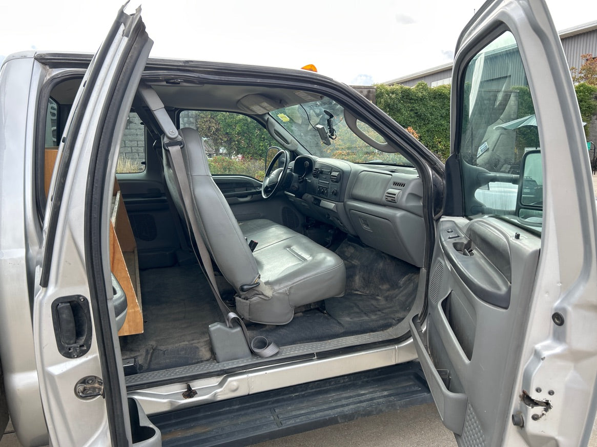 2006 Ford F450 - 1056