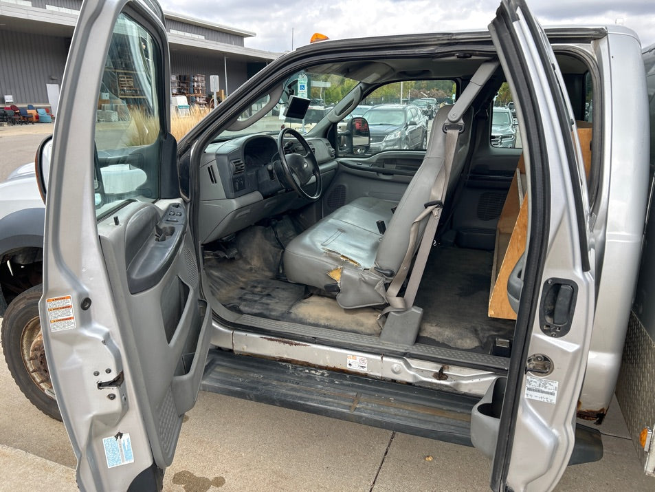 2006 Ford F450 - 1056