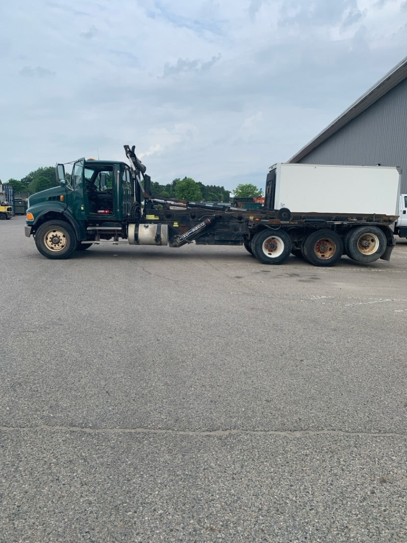 2008 - Sterling Acterra Roll Off Truck - 1237