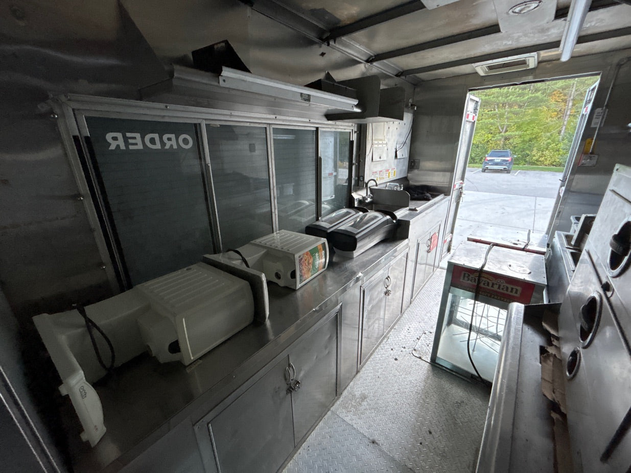 2008 - Workhorse Vending Truck - 1551