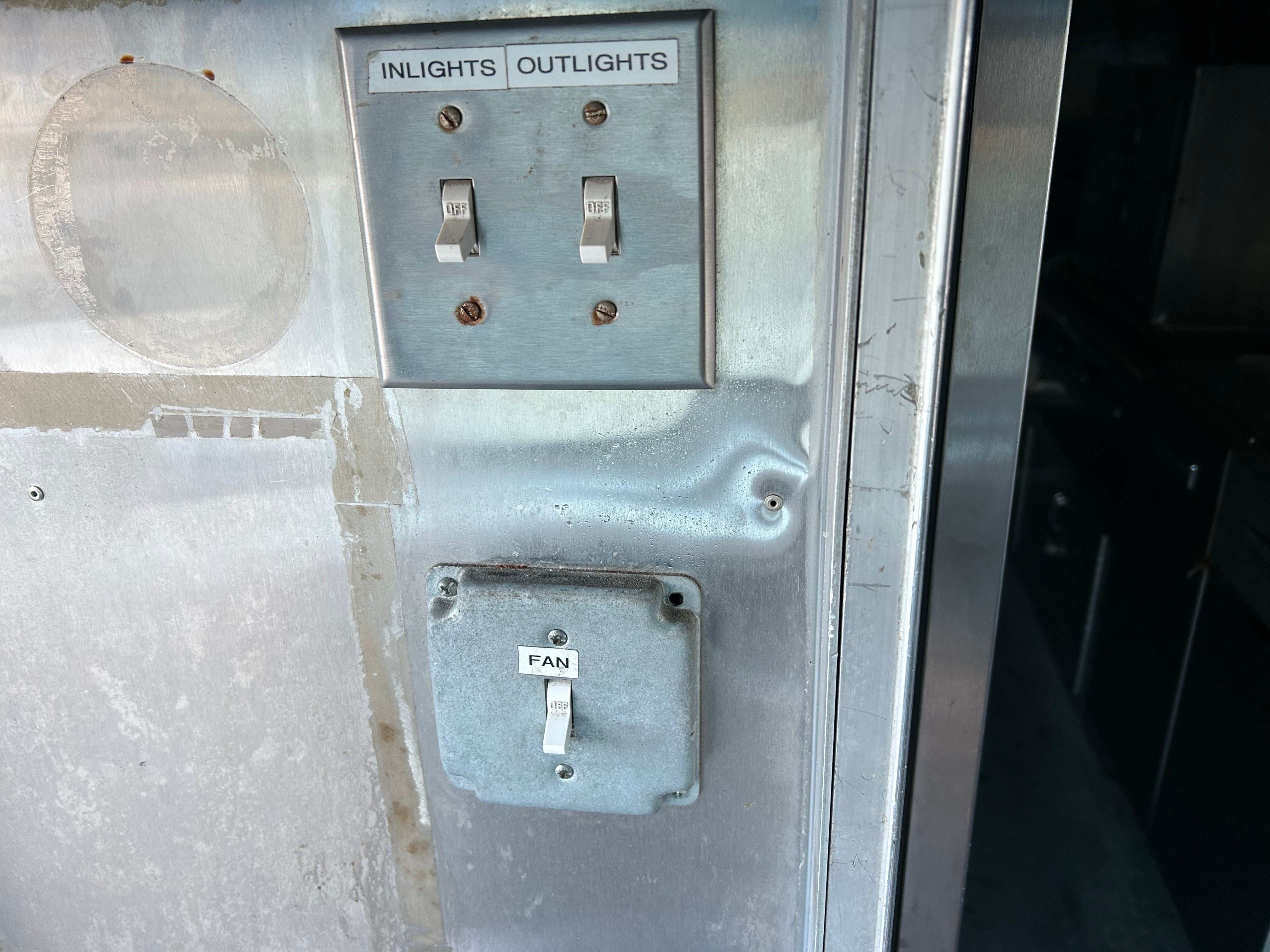 2008 - Workhorse Vending Truck - 1551