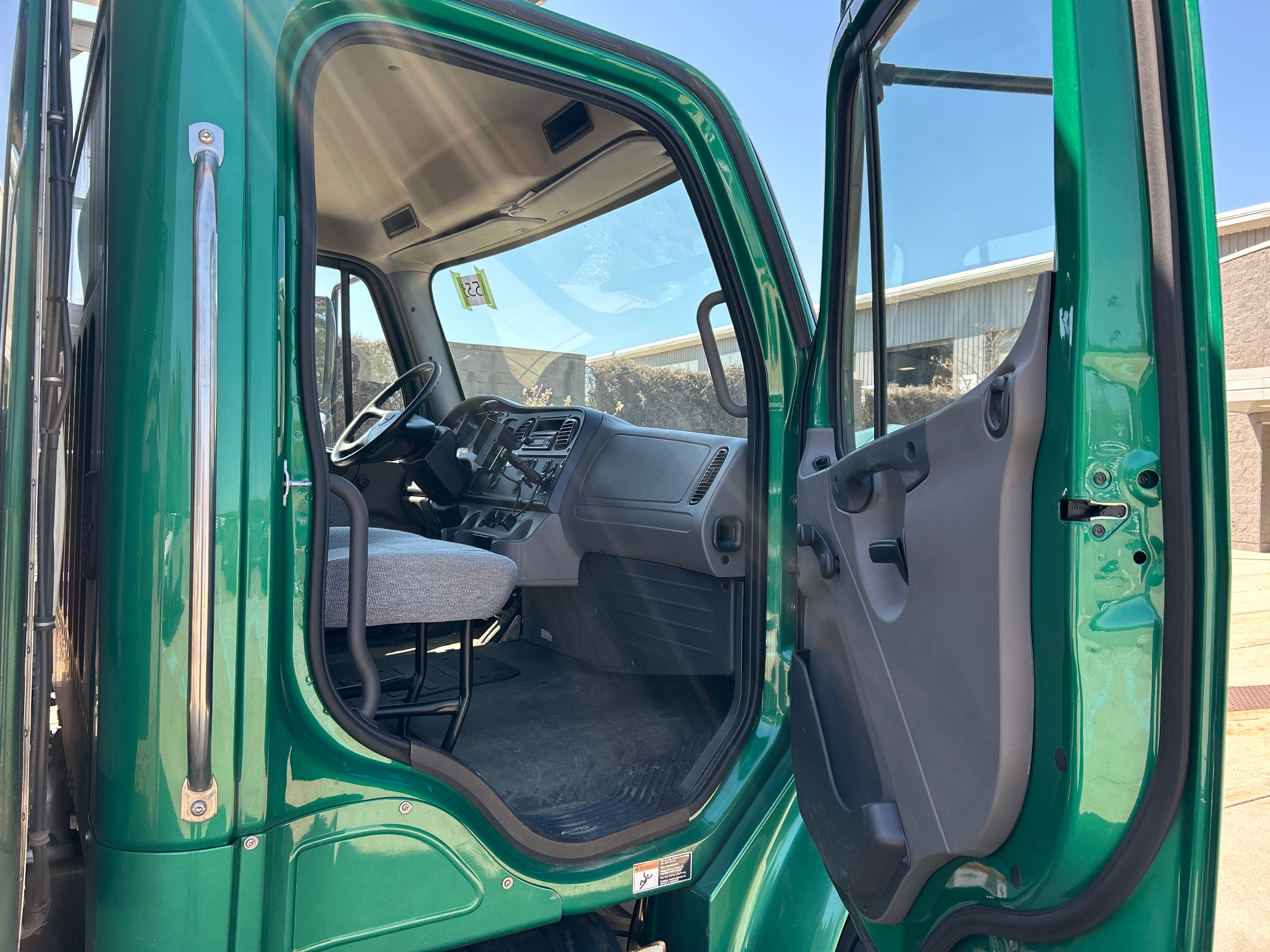 2015 - Freightliner M2 106 - 1553