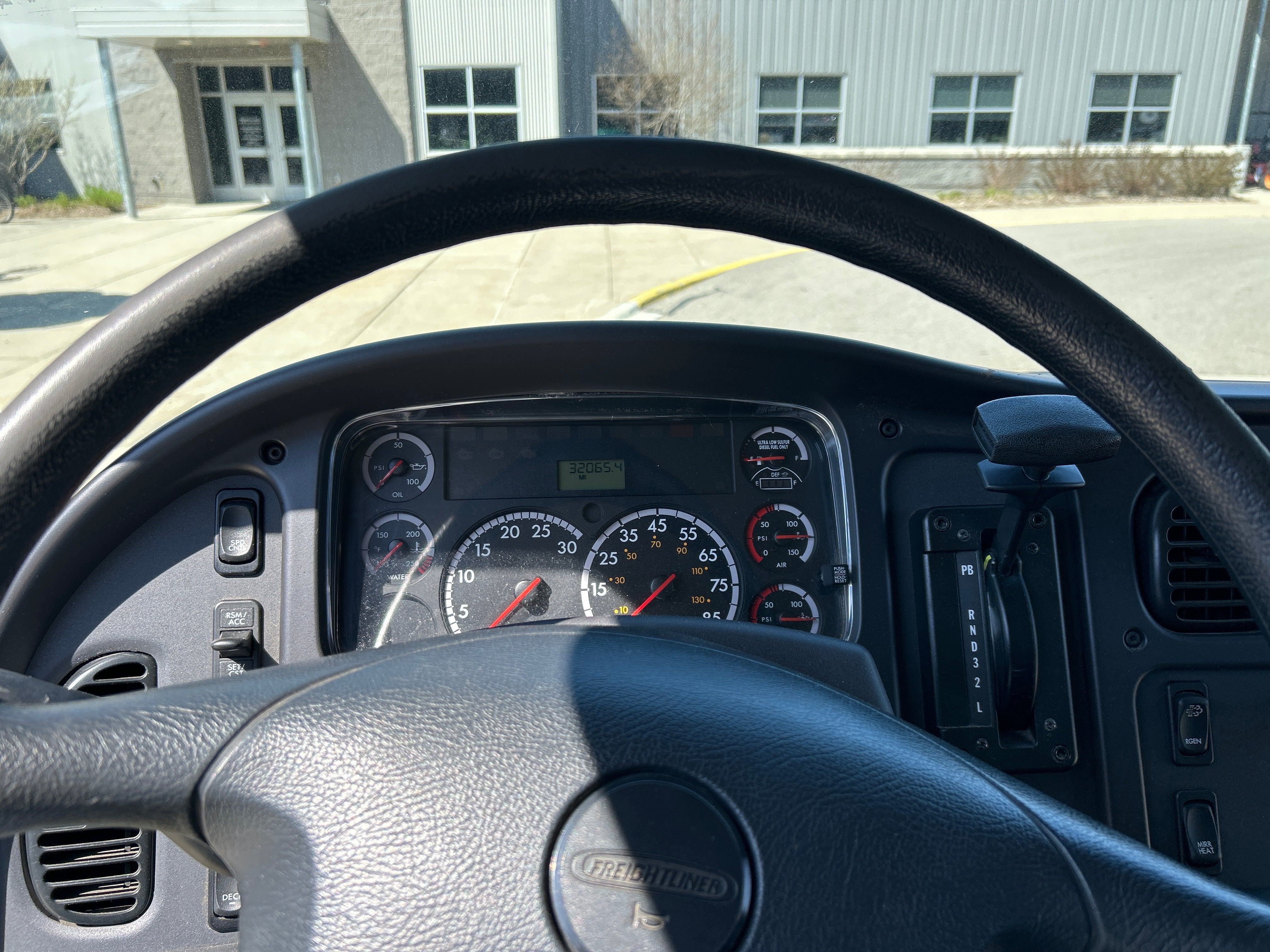 2015 - Freightliner M2 106 - 1553