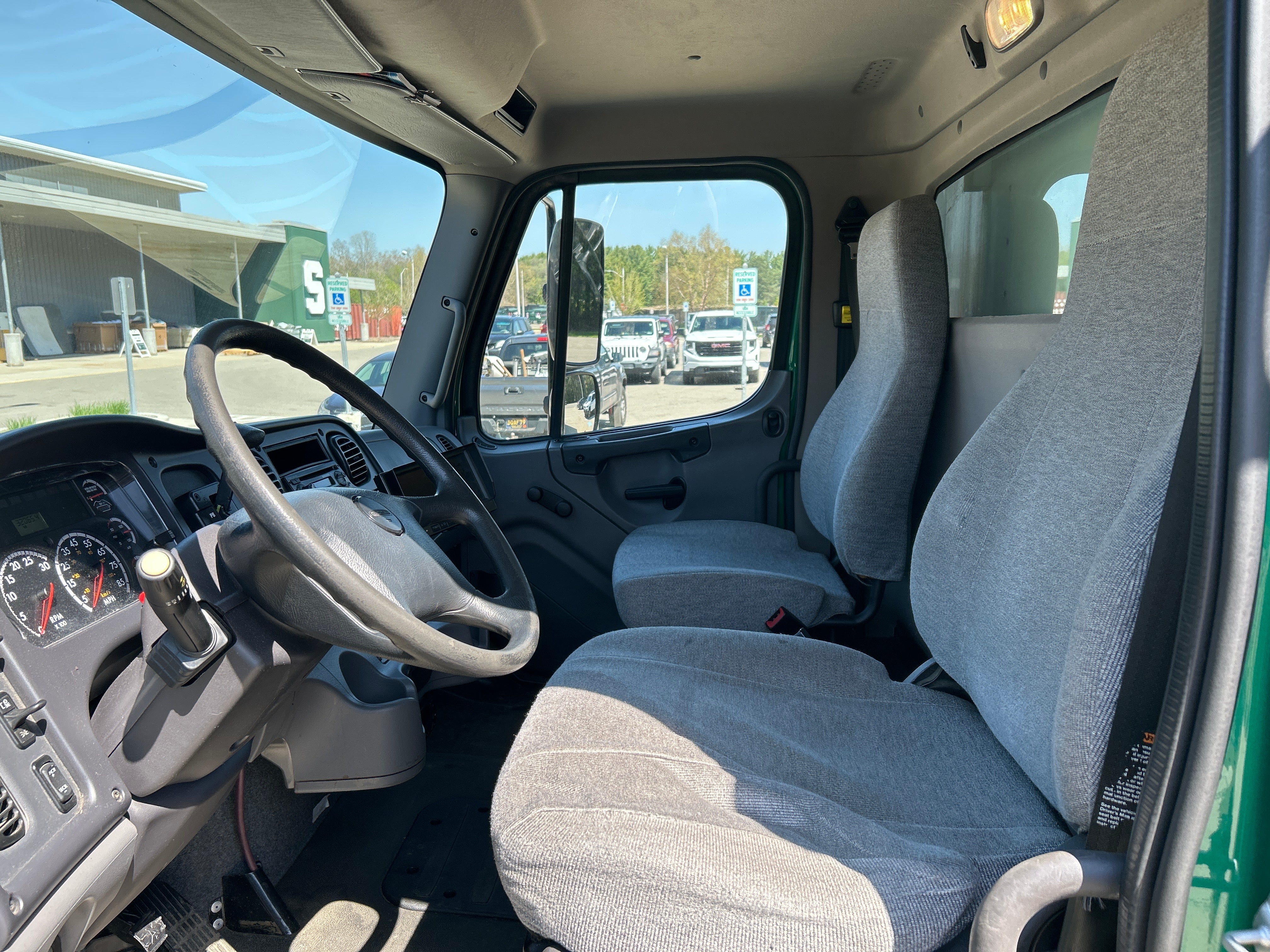 2015 - Freightliner M2 106 - 1553